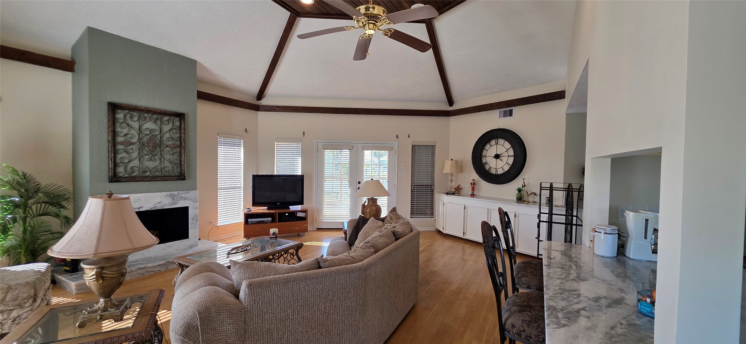 1702 E Castaway Street Property Photo 6