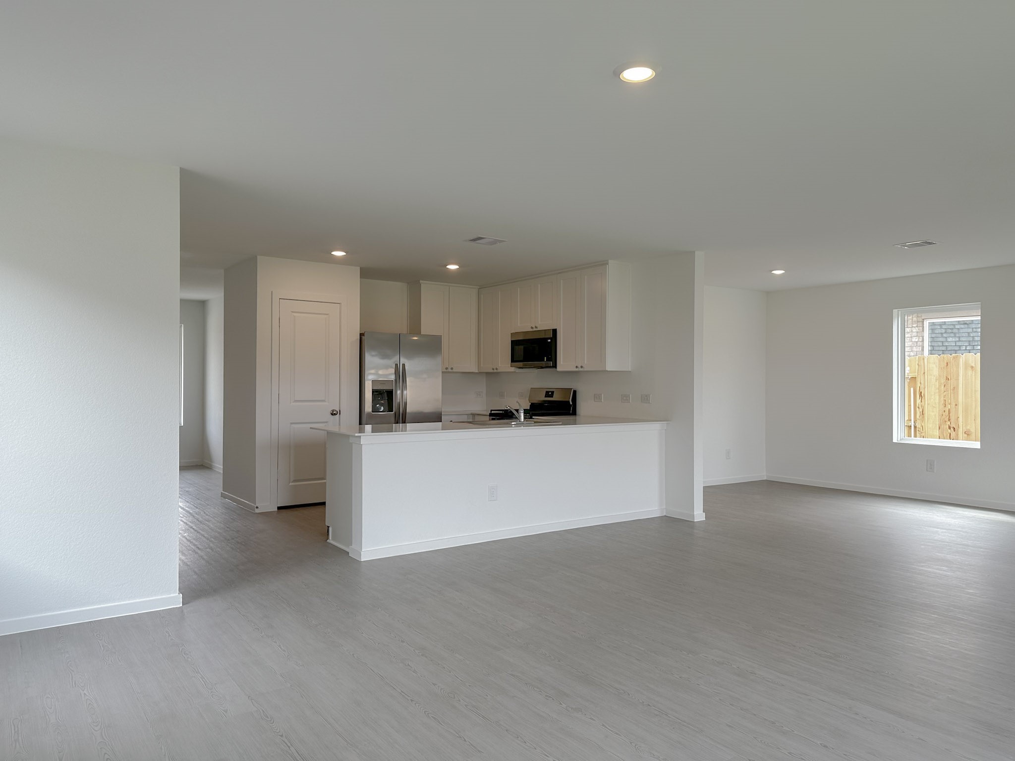 6242 Alder Creek Drive Property Photo 8