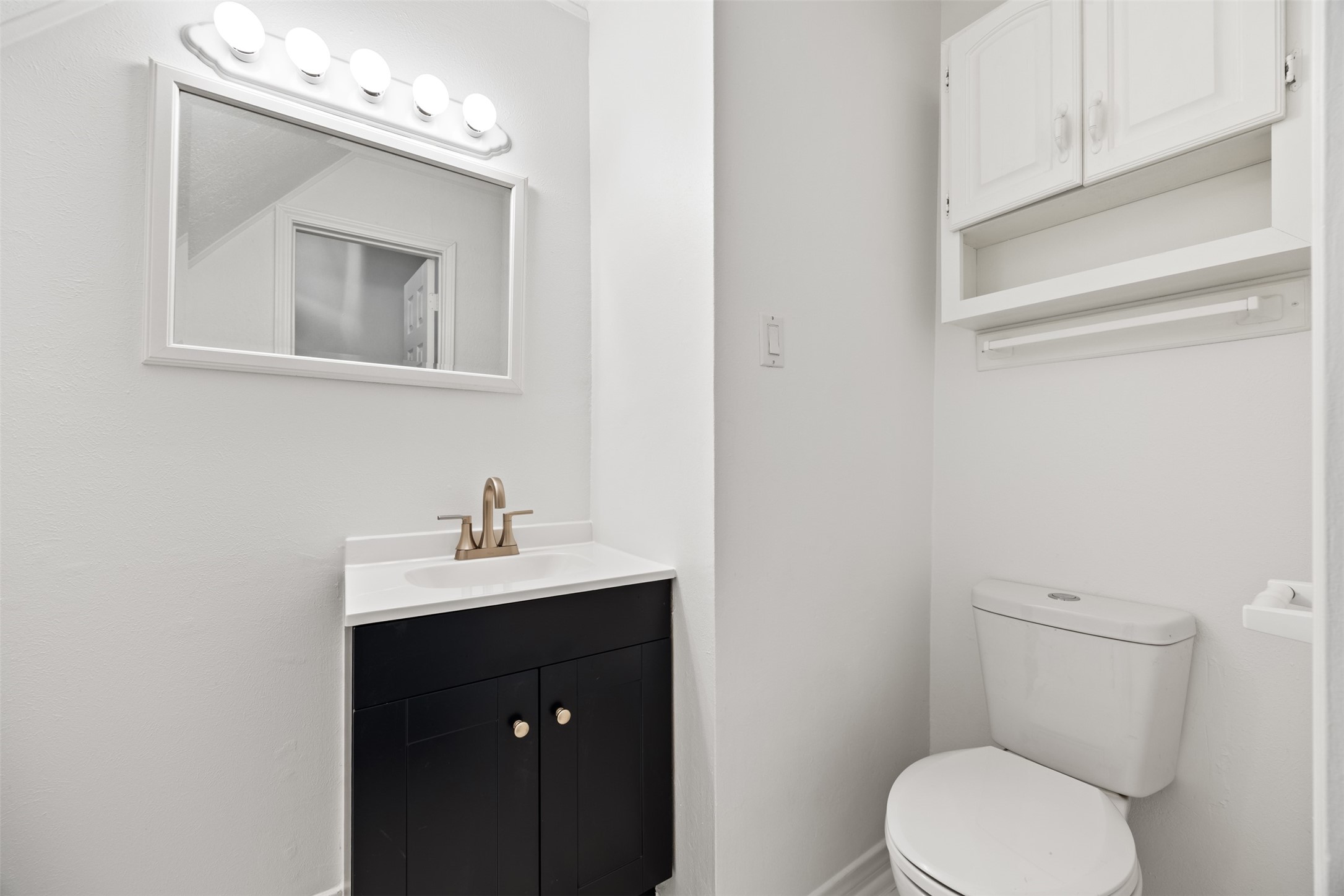 12 Dewthread Court Property Photo 8
