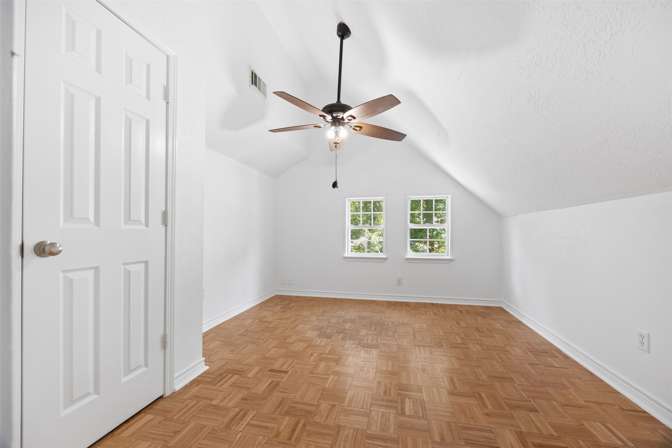 12 Dewthread Court Property Photo 20
