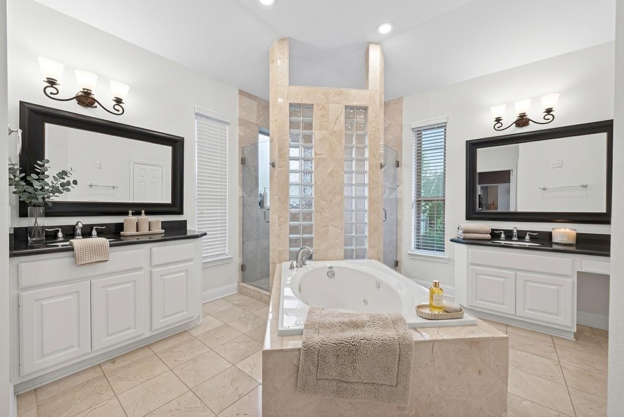5349 Val Verde Street, Houston Tx 77056 Property Photo 13
