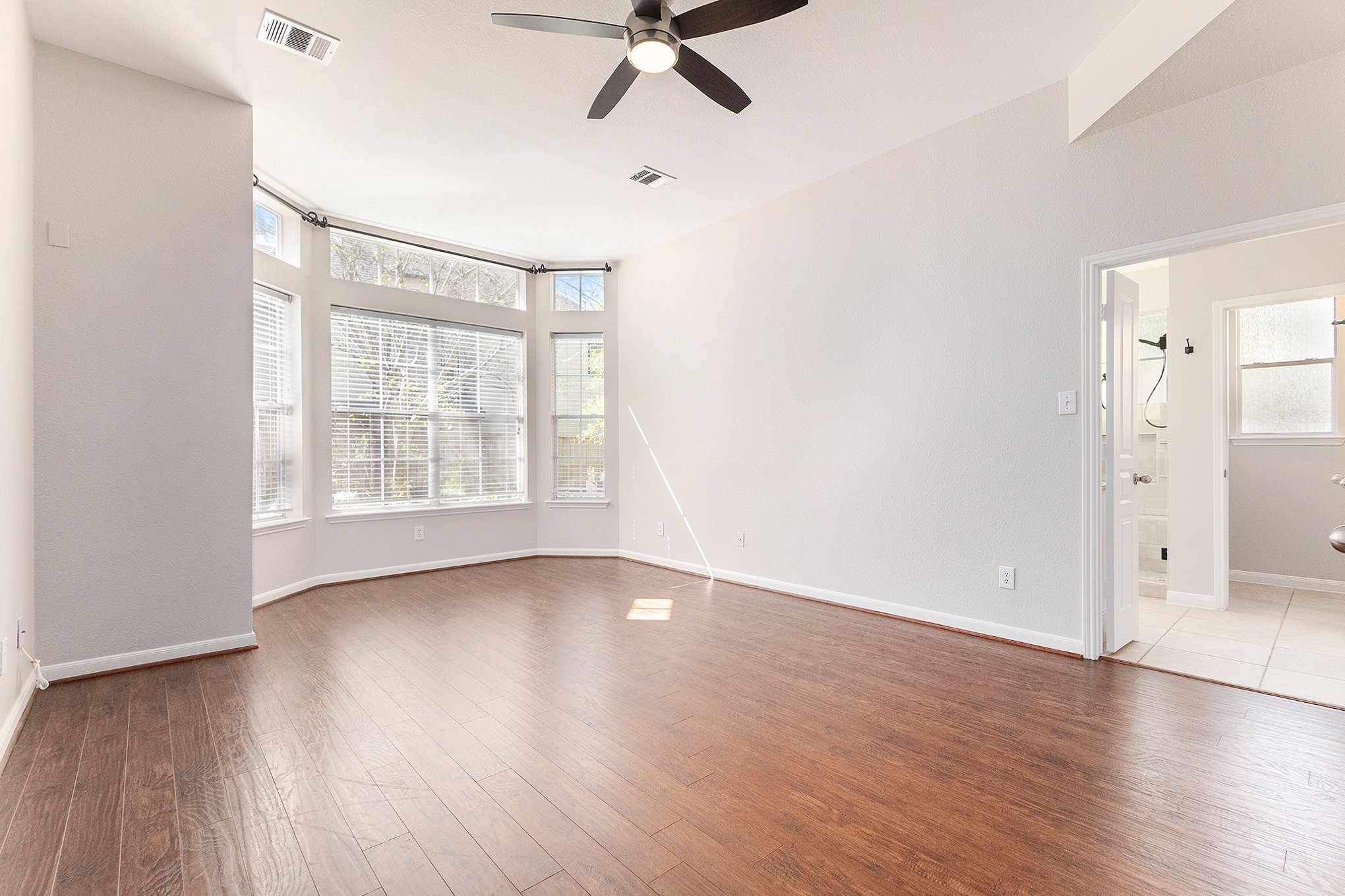 15 Larks Aire Place Property Photo 8