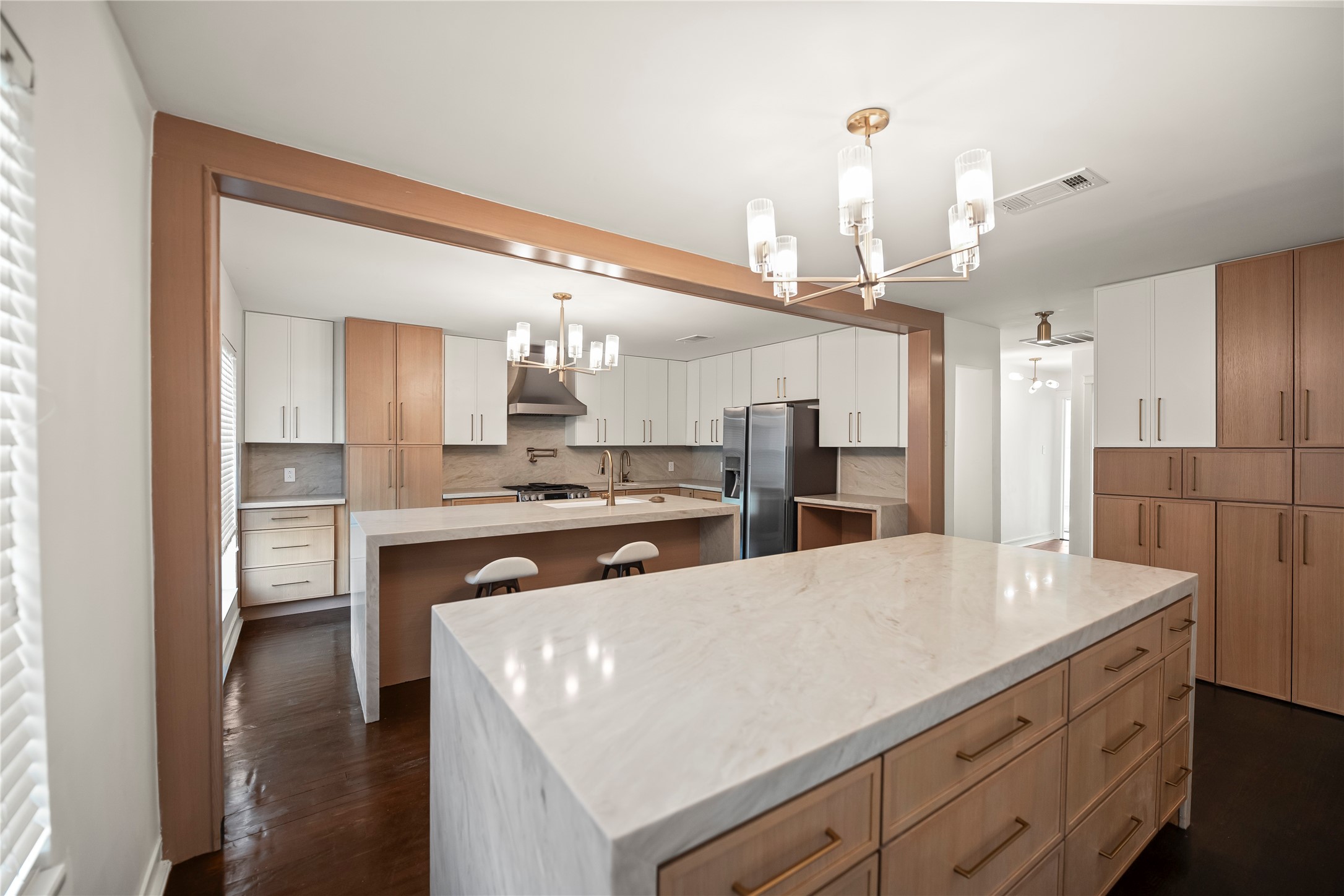 1403 Munger Street Property Photo 1