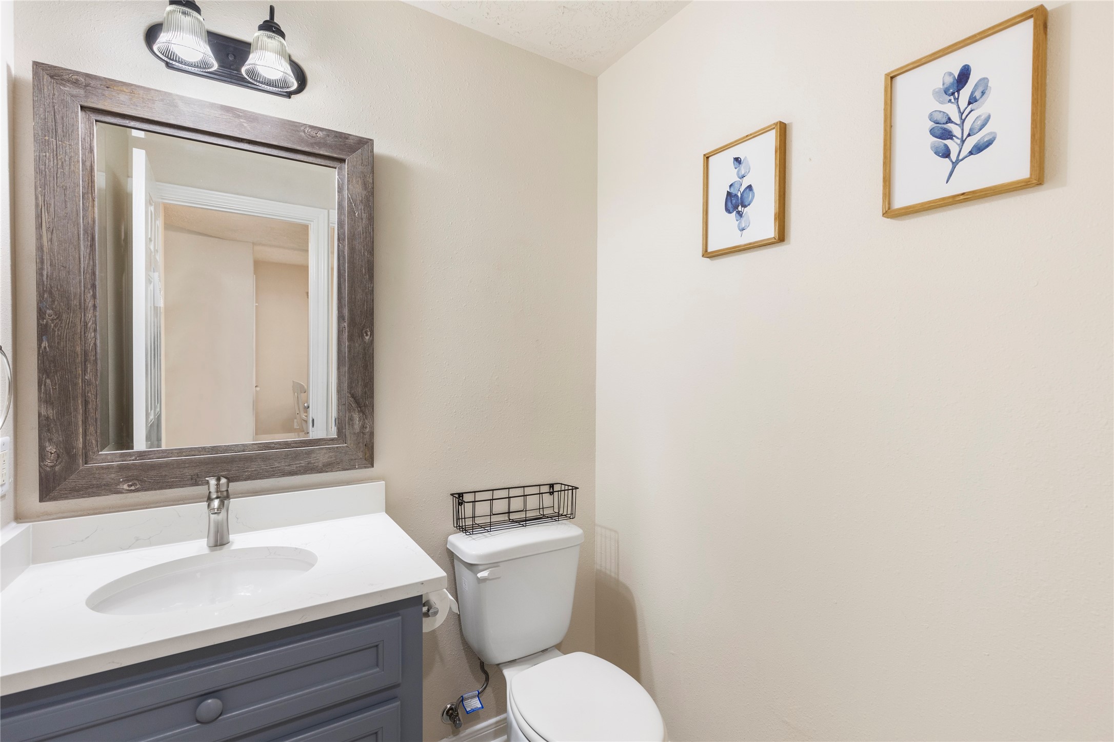 207 Foster Property Photo 13