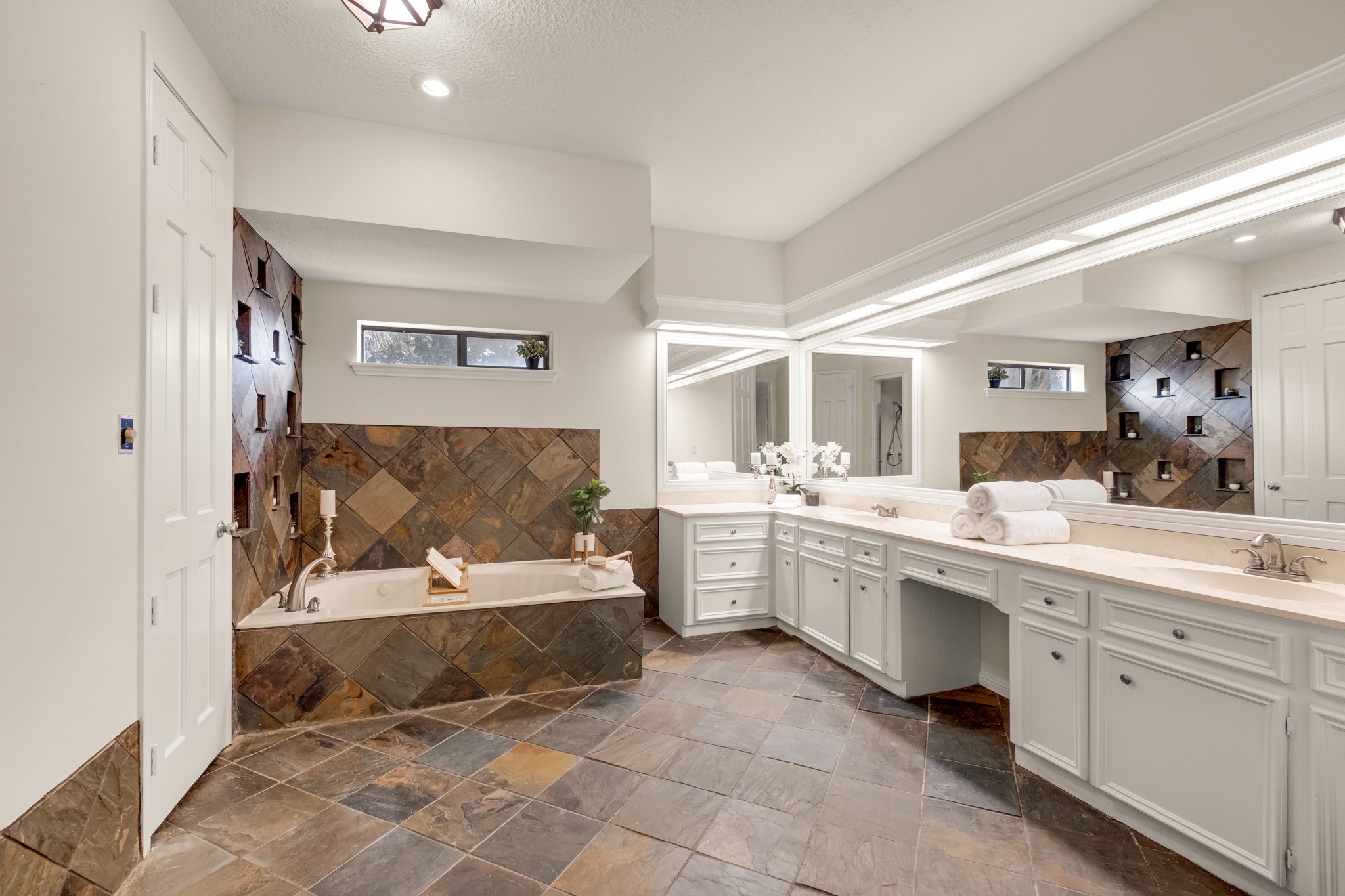 3003 Sea Pines Place Property Photo 19