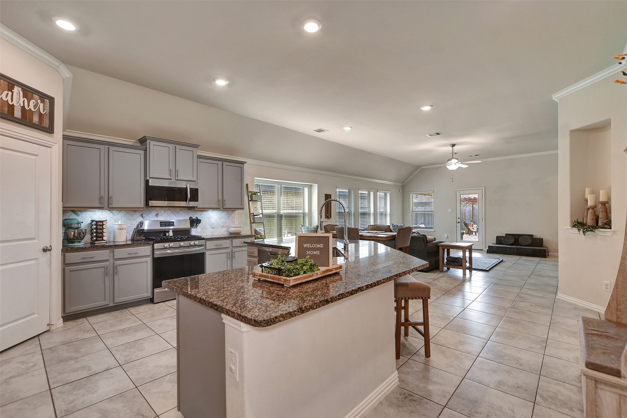 2611 Bright Rock Lane Property Photo 9