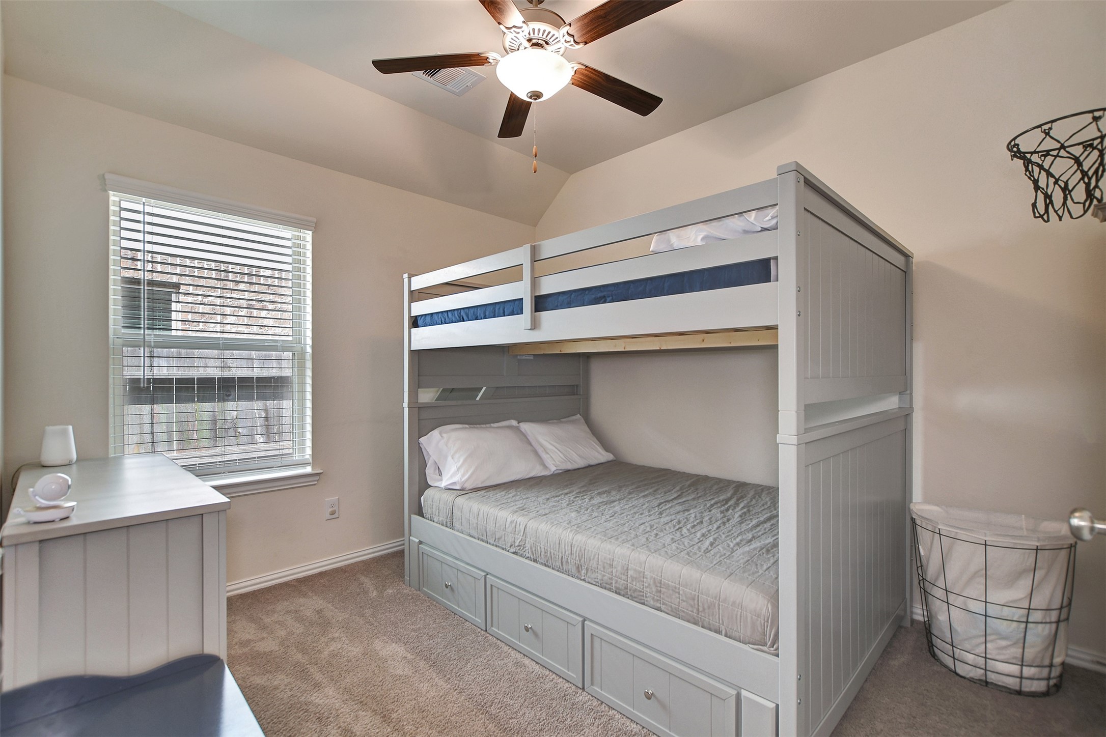 2611 Bright Rock Lane Property Photo 32