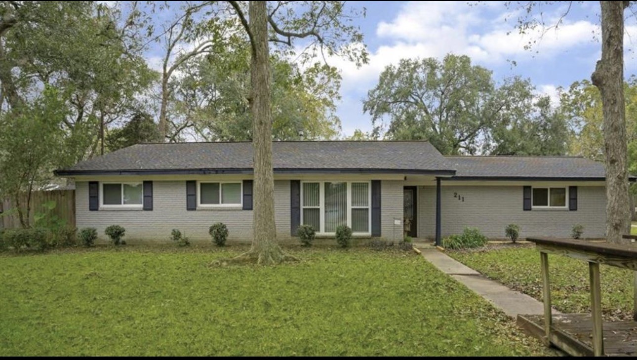 211 Van Winkle Street Property Photo 1