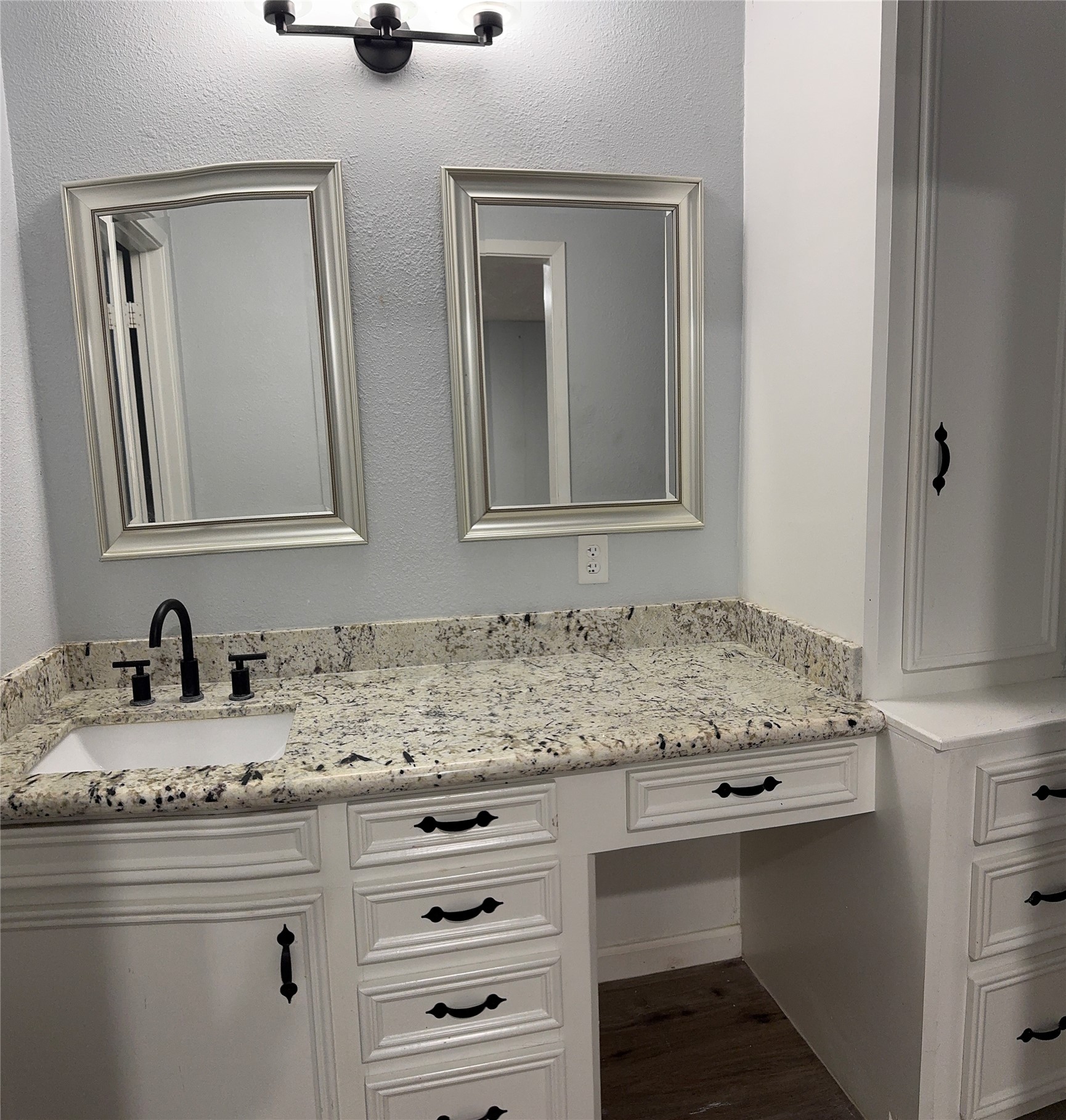 211 Van Winkle Street Property Photo 7