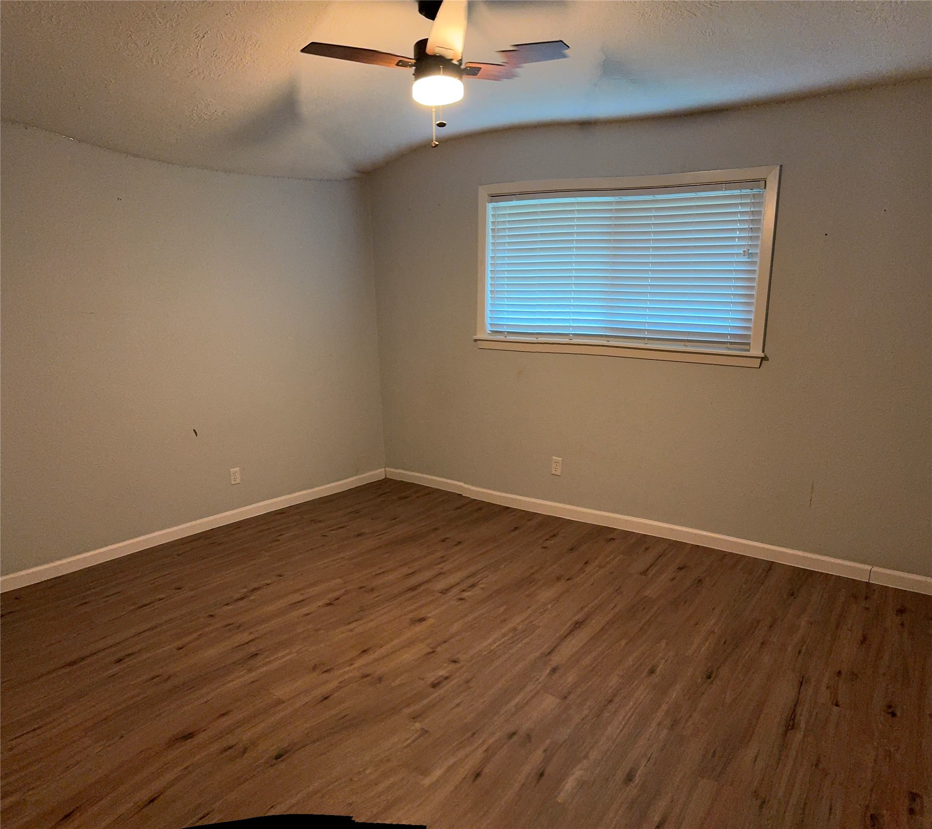 211 Van Winkle Street Property Photo 8
