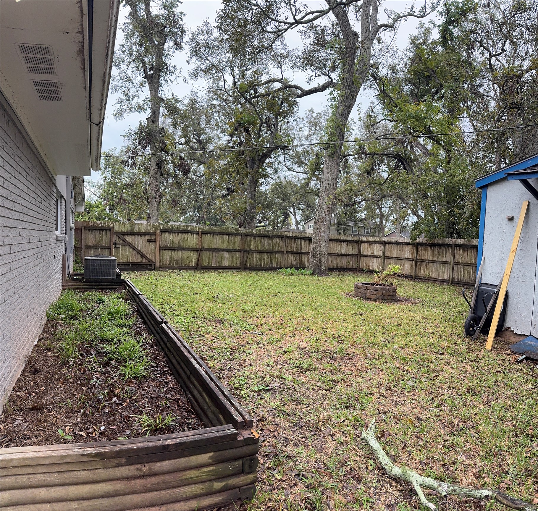 211 Van Winkle Street Property Photo 12