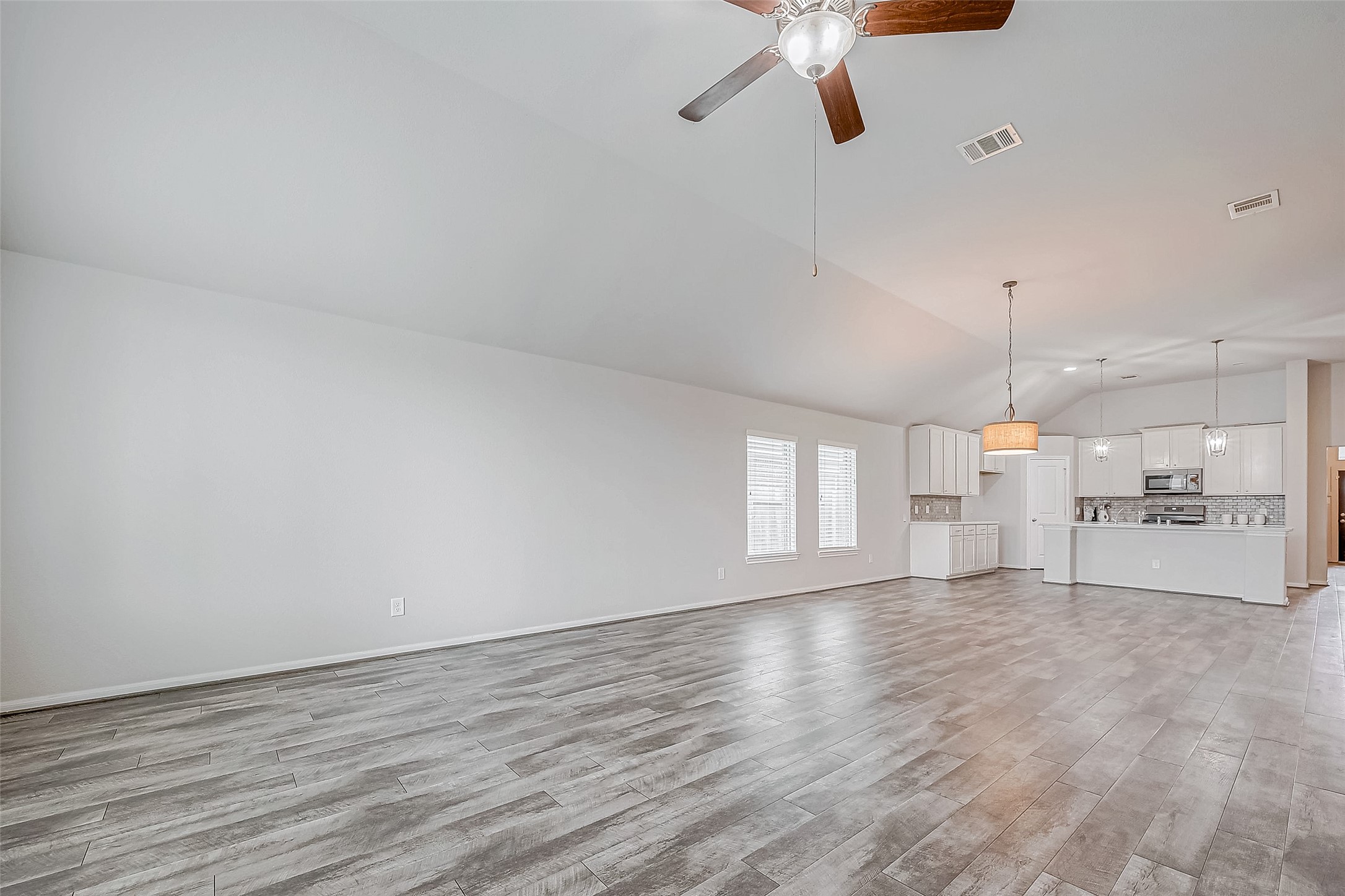 31118 Gulf Cypress Lane Property Photo 7