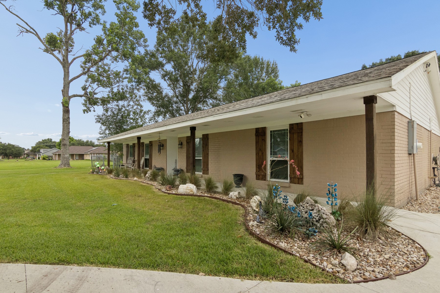 2865 County Road 936a Property Photo 3