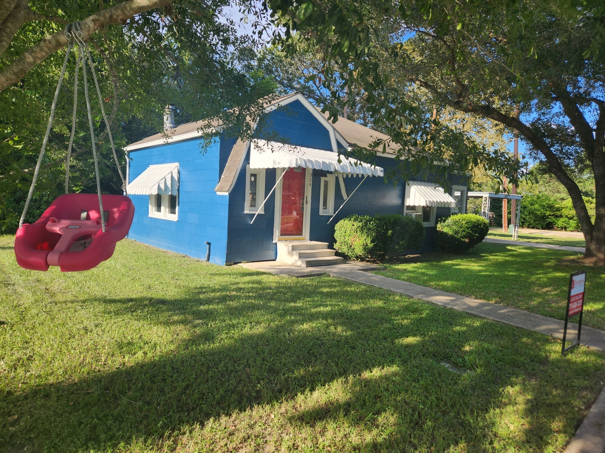 304 Joseph Street Property Photo 1