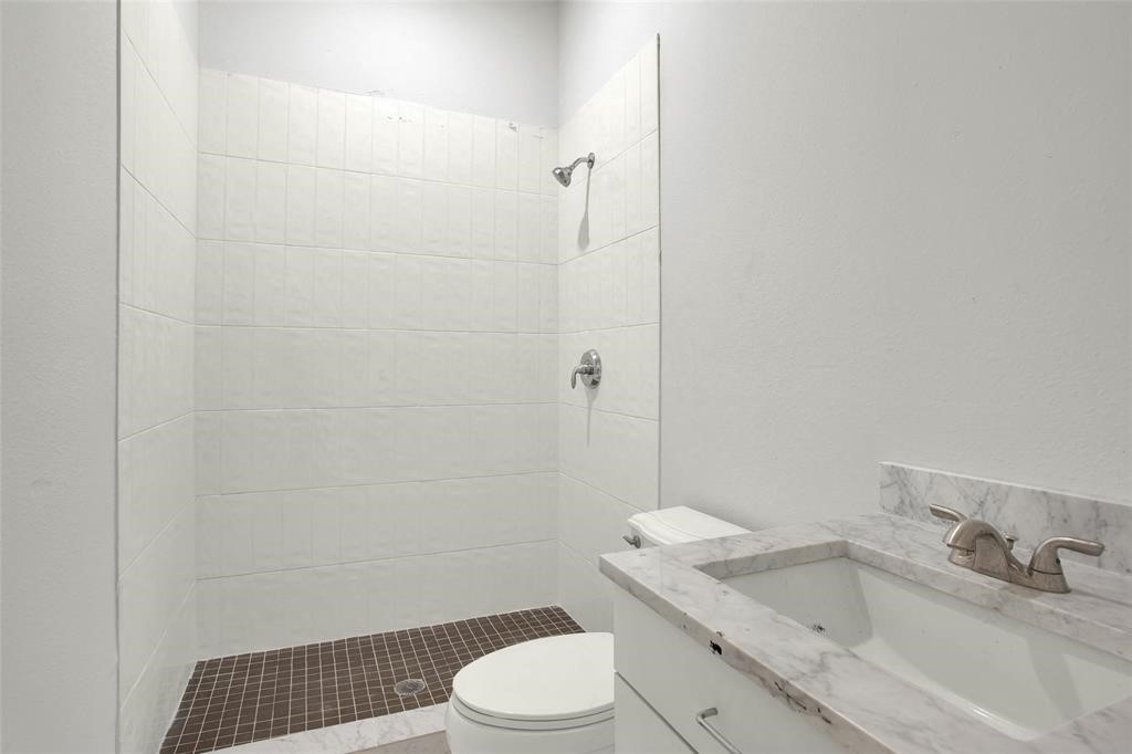 410 Bolden Street Street Property Photo 13