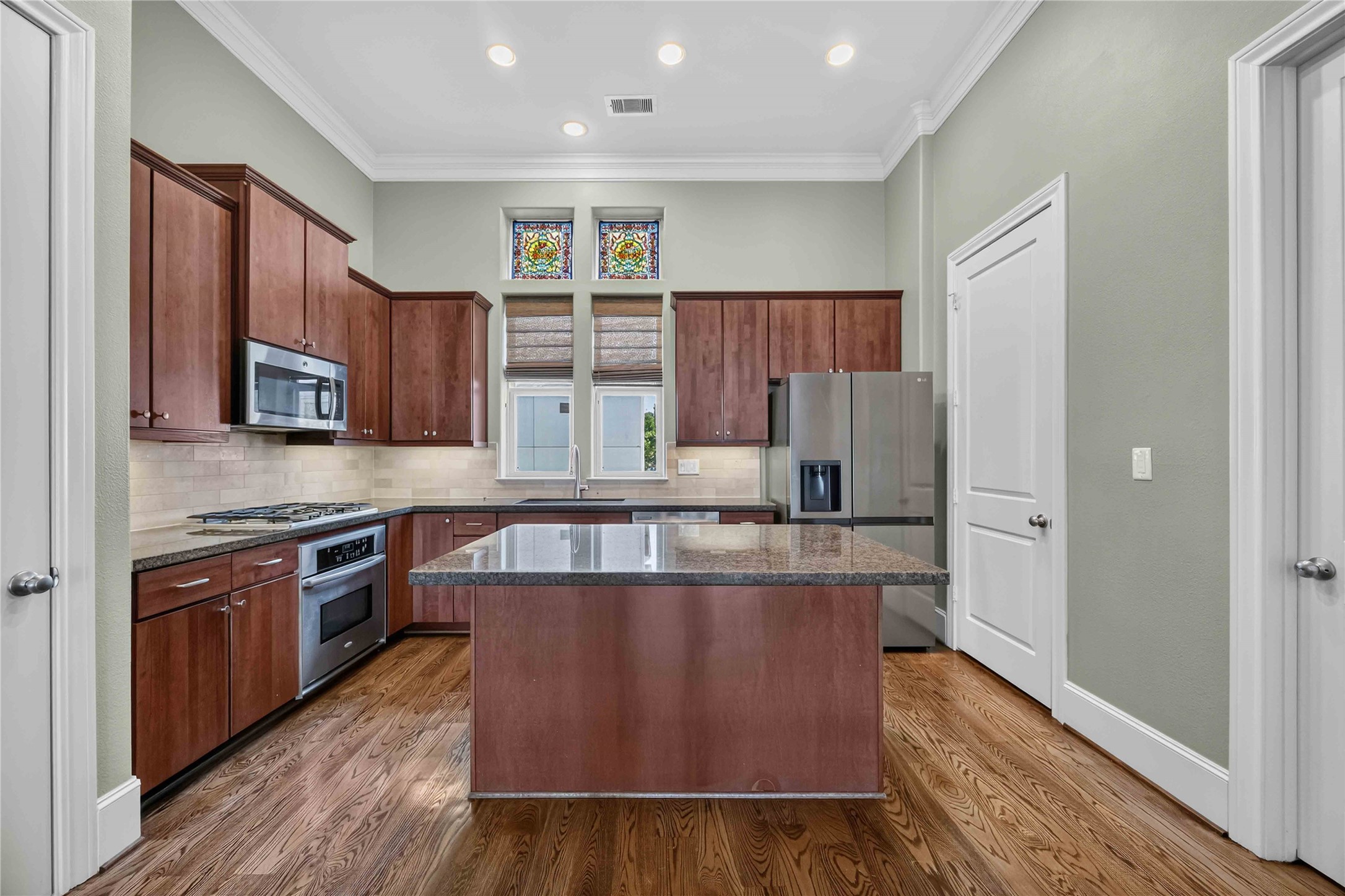5723 Arabelle Lake Property Photo 4