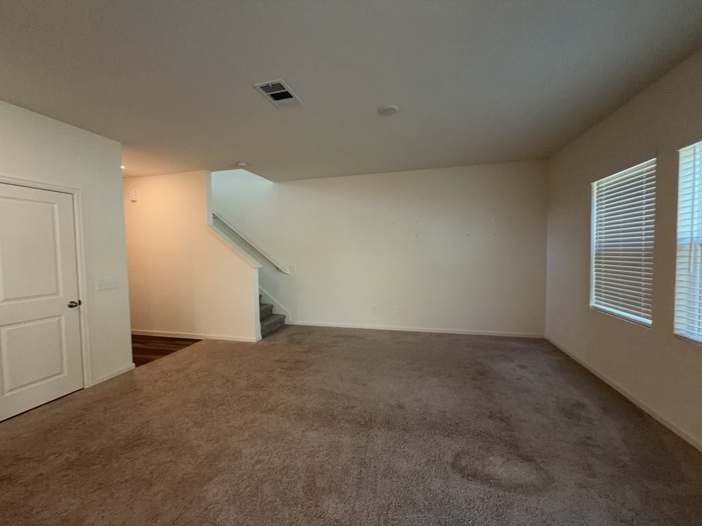18618 Hunter William Way Property Photo 7
