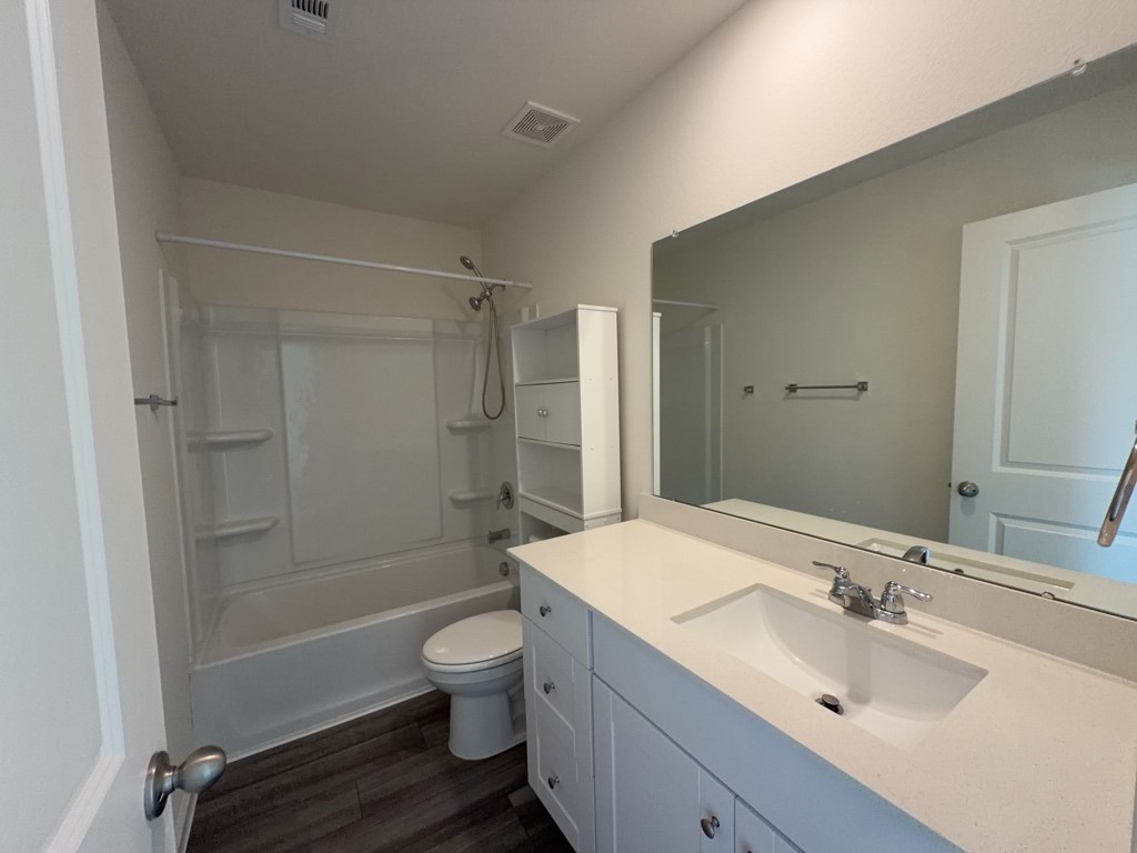 18618 Hunter William Way Property Photo 17