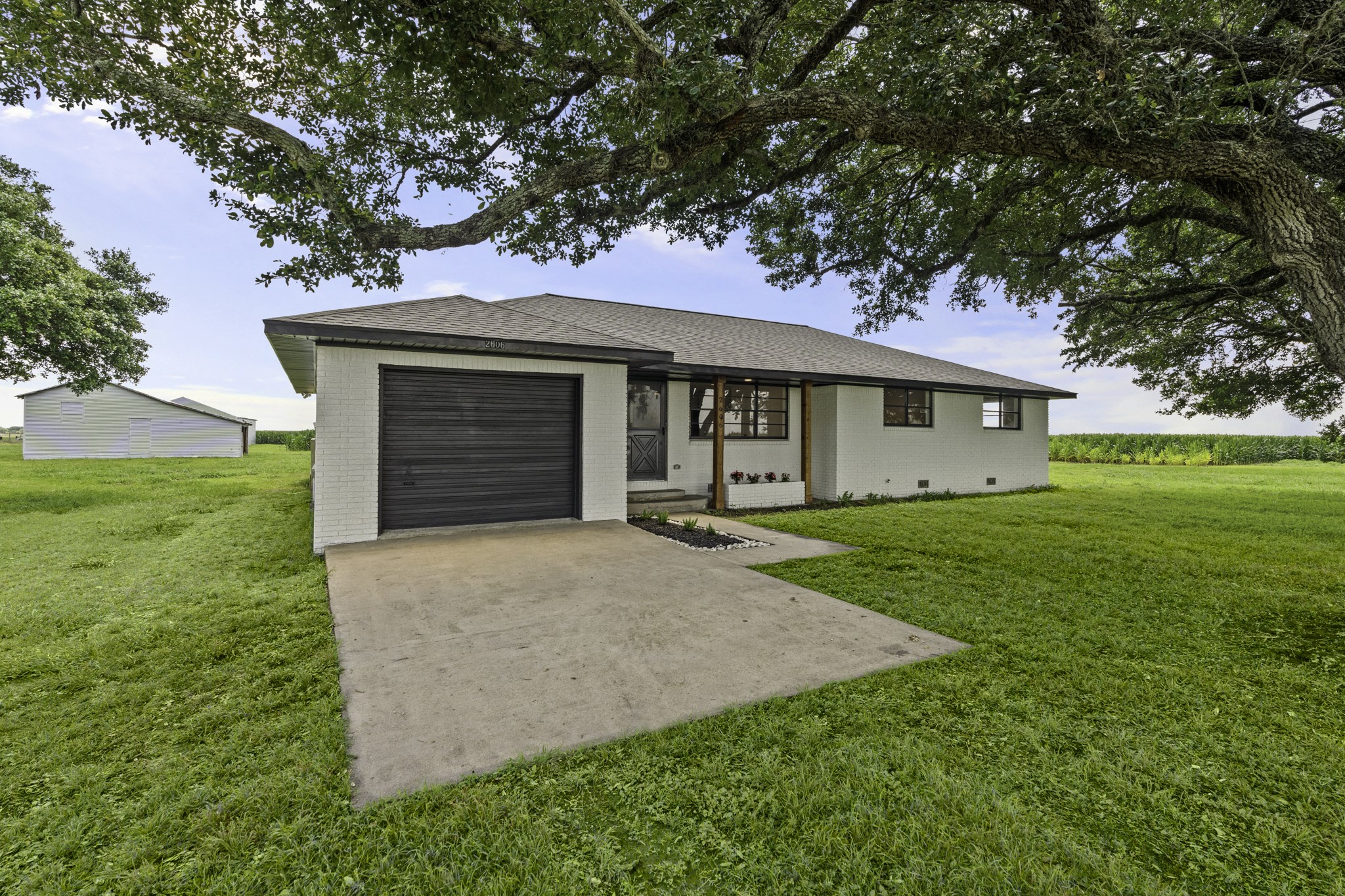 2606 Long Lane