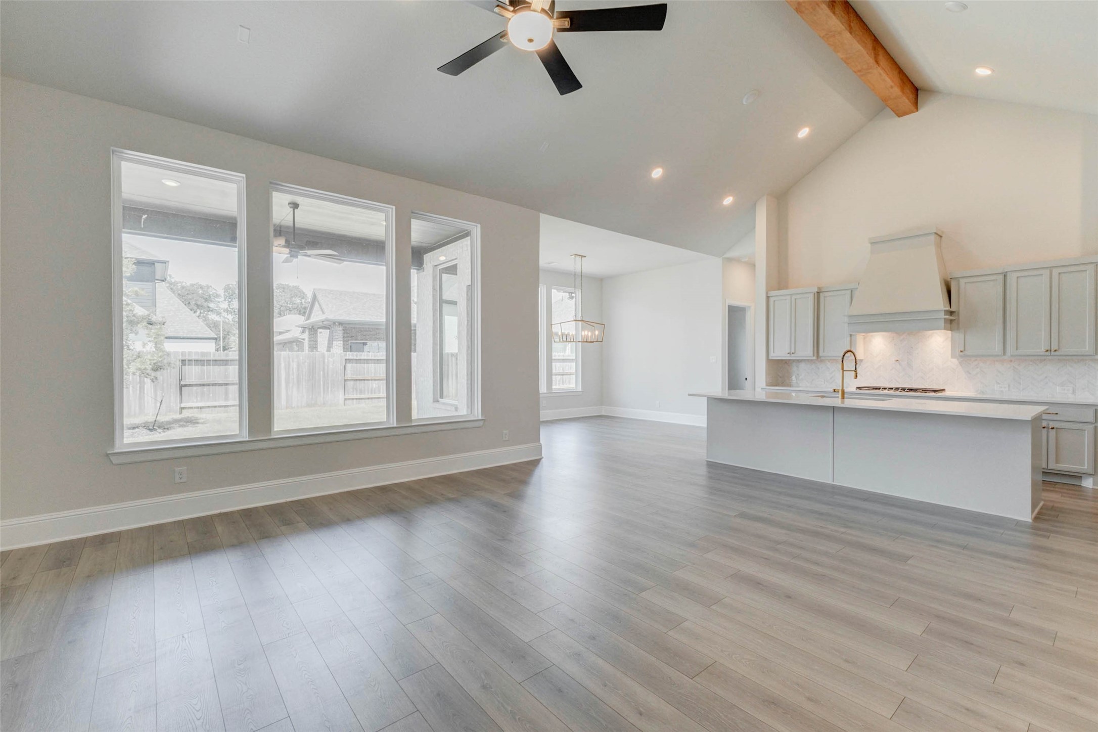4834 Parkgate Avenue Property Photo 15