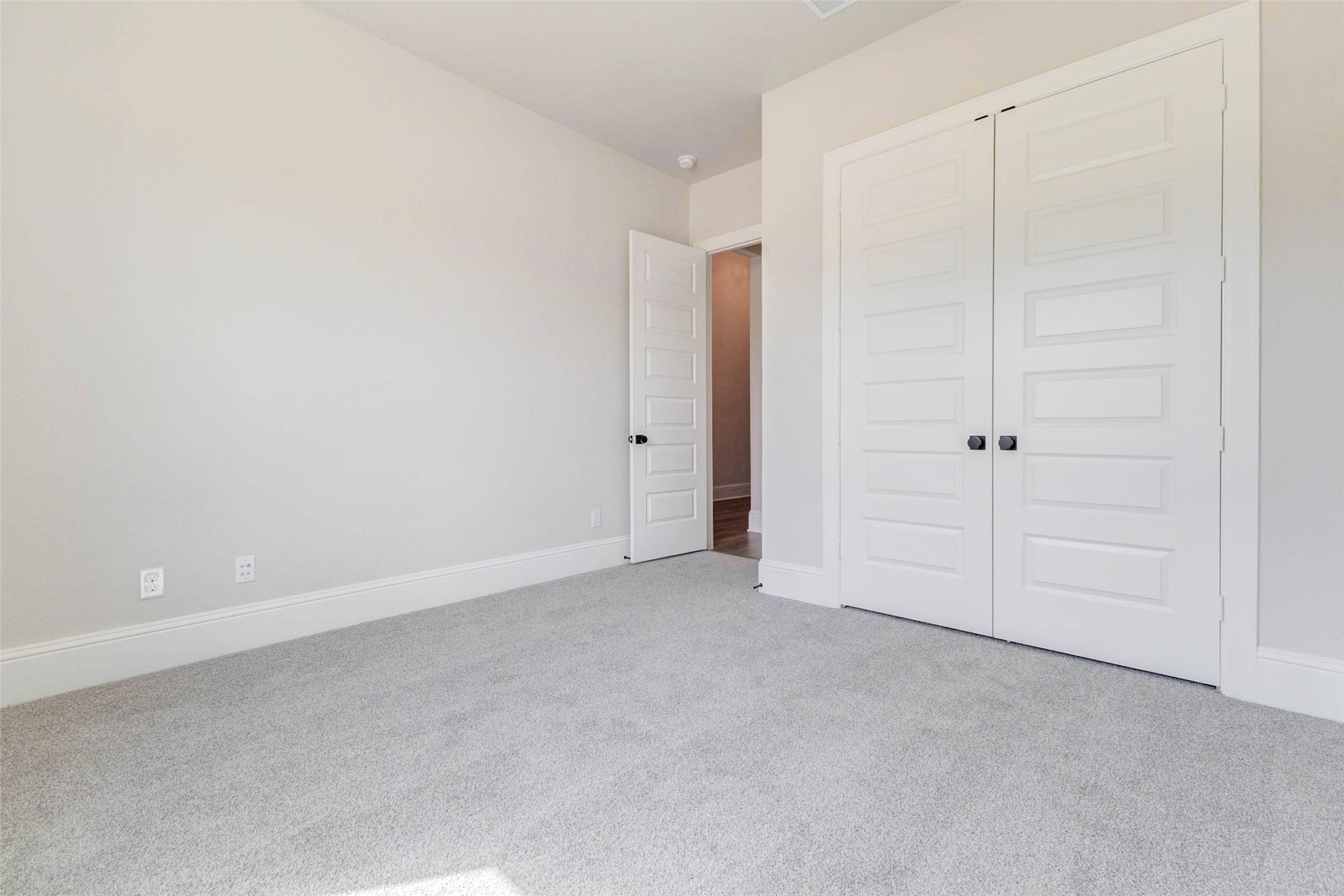 4834 Parkgate Avenue Property Photo 35