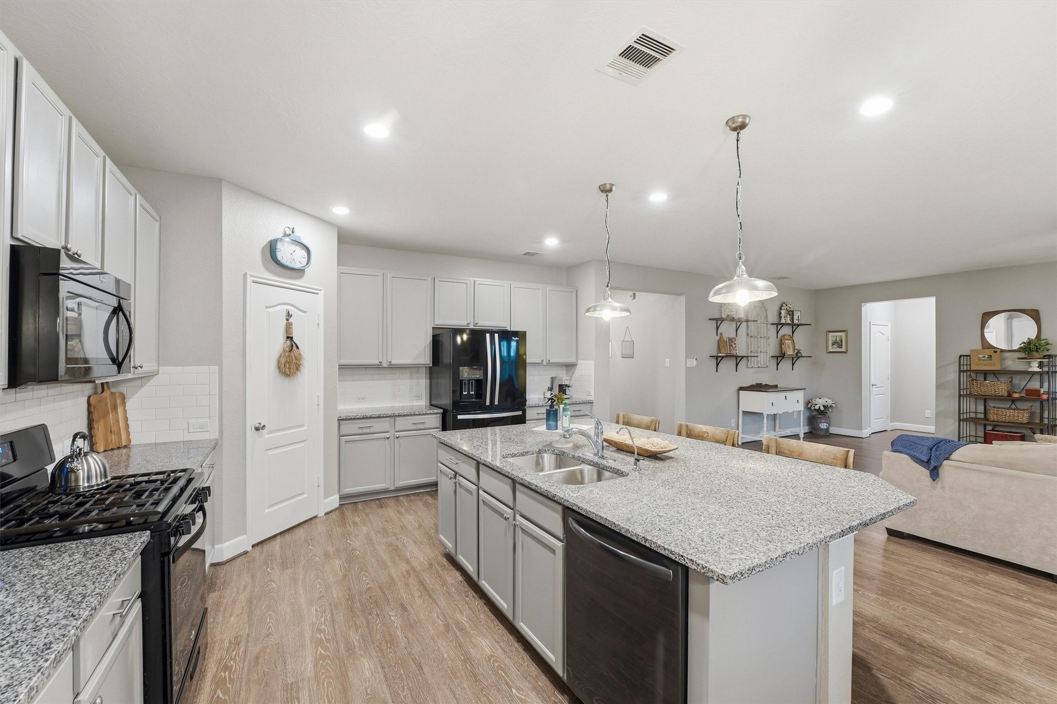 3502 Saxton Green Road Property Photo 12