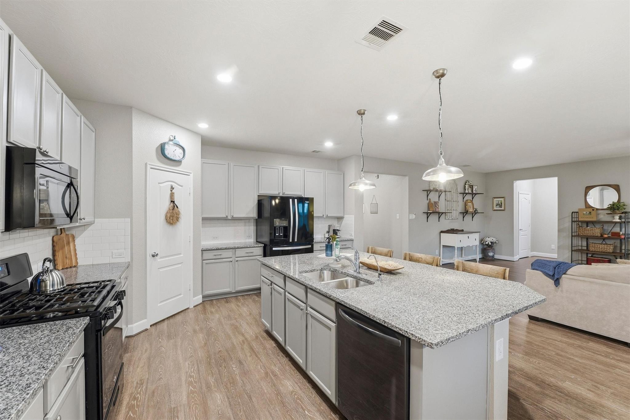 3502 Saxton Green Road, Pearland Tx 77584 Property Photo 12