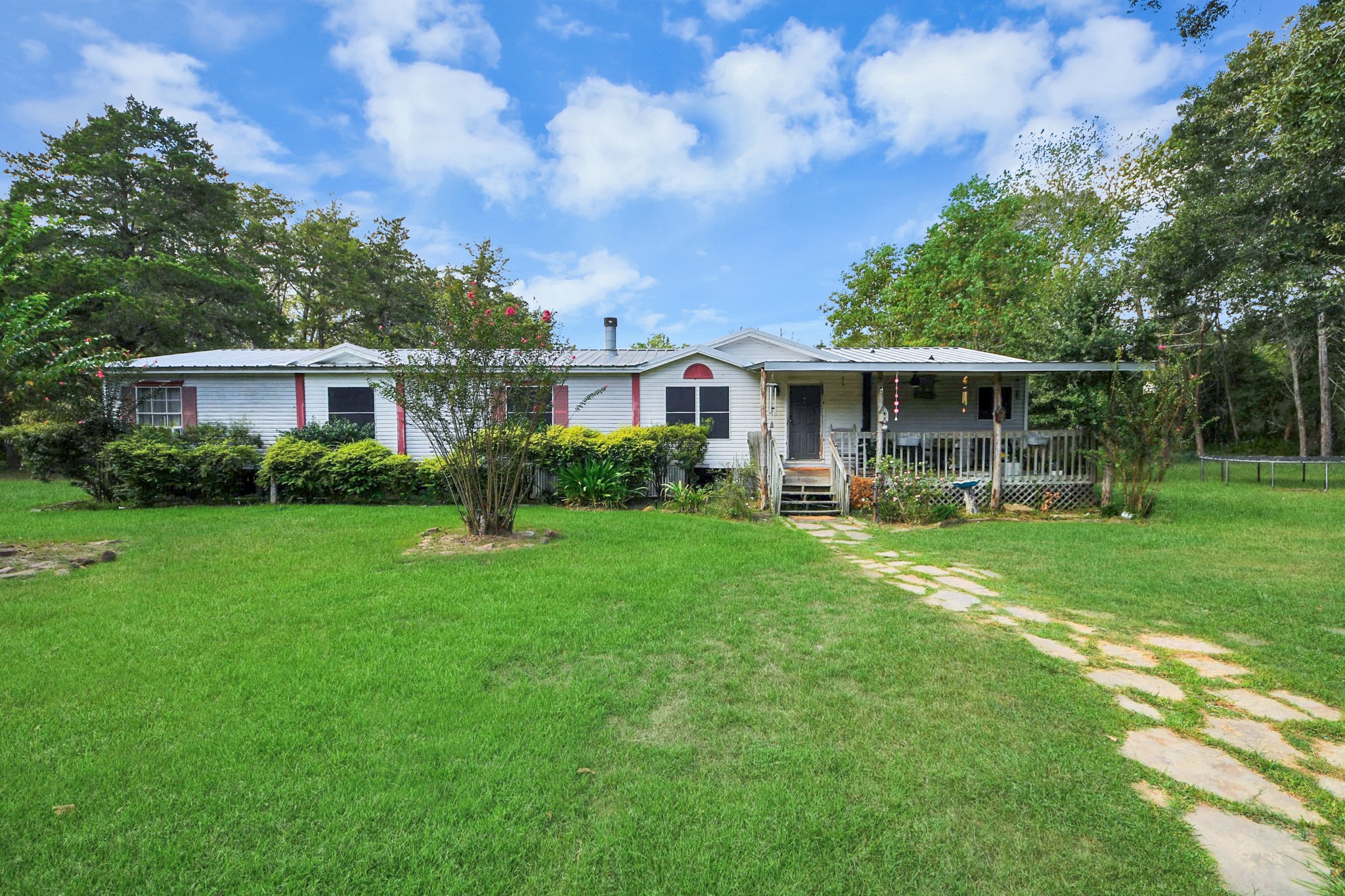 15713 Hinkel Road Property Photo 1