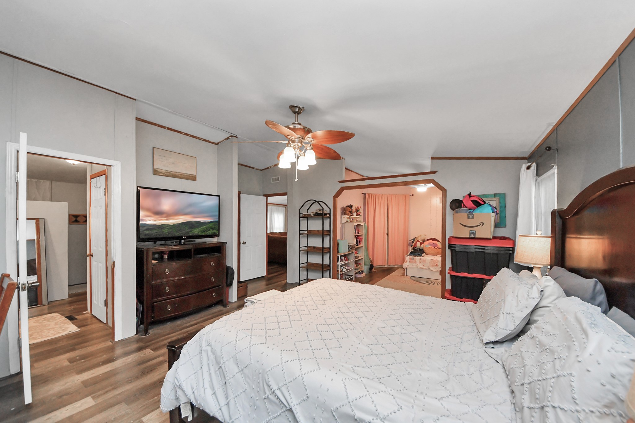 15713 Hinkel Road Property Photo 6
