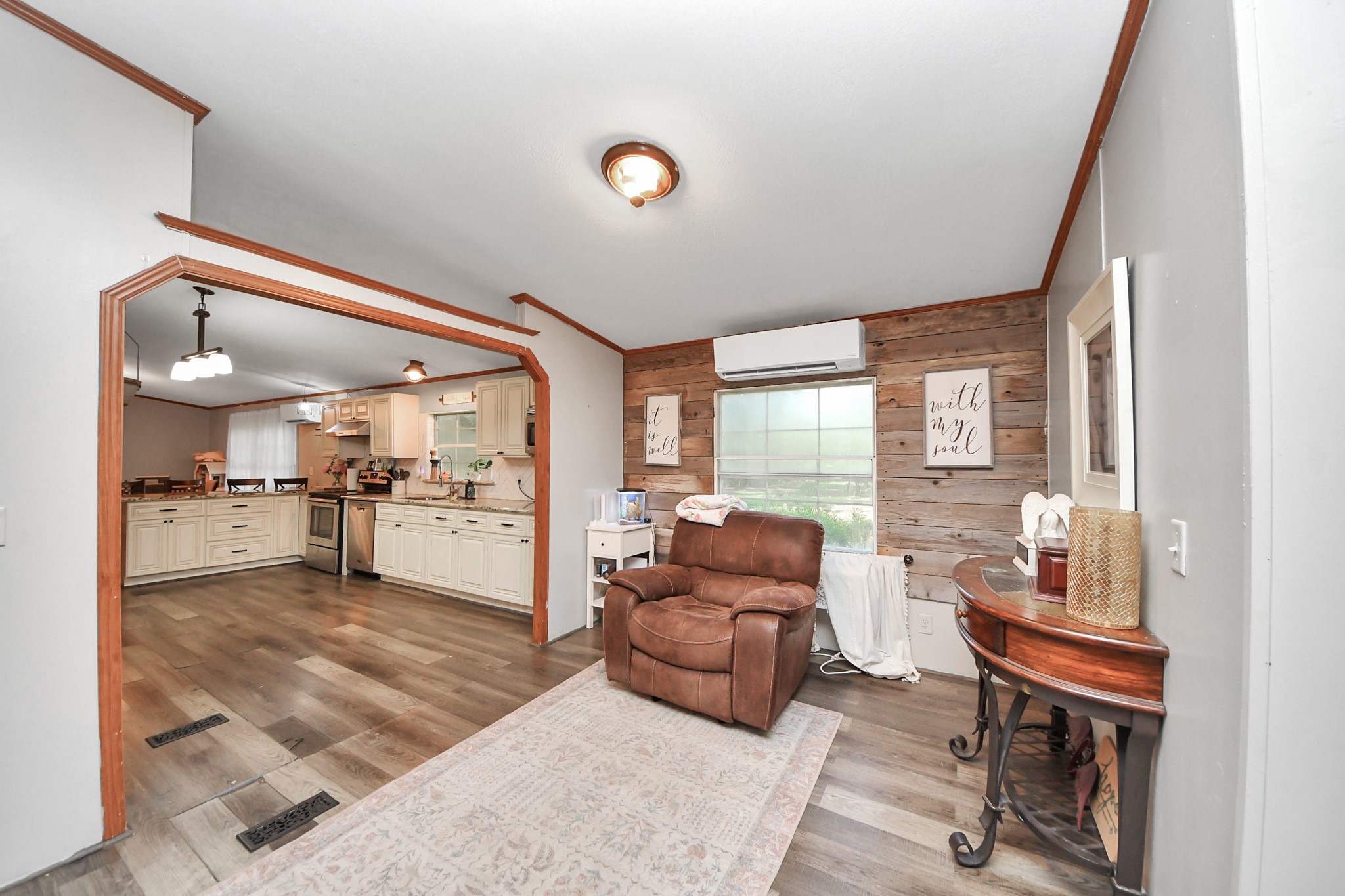 15713 Hinkel Road Property Photo 10