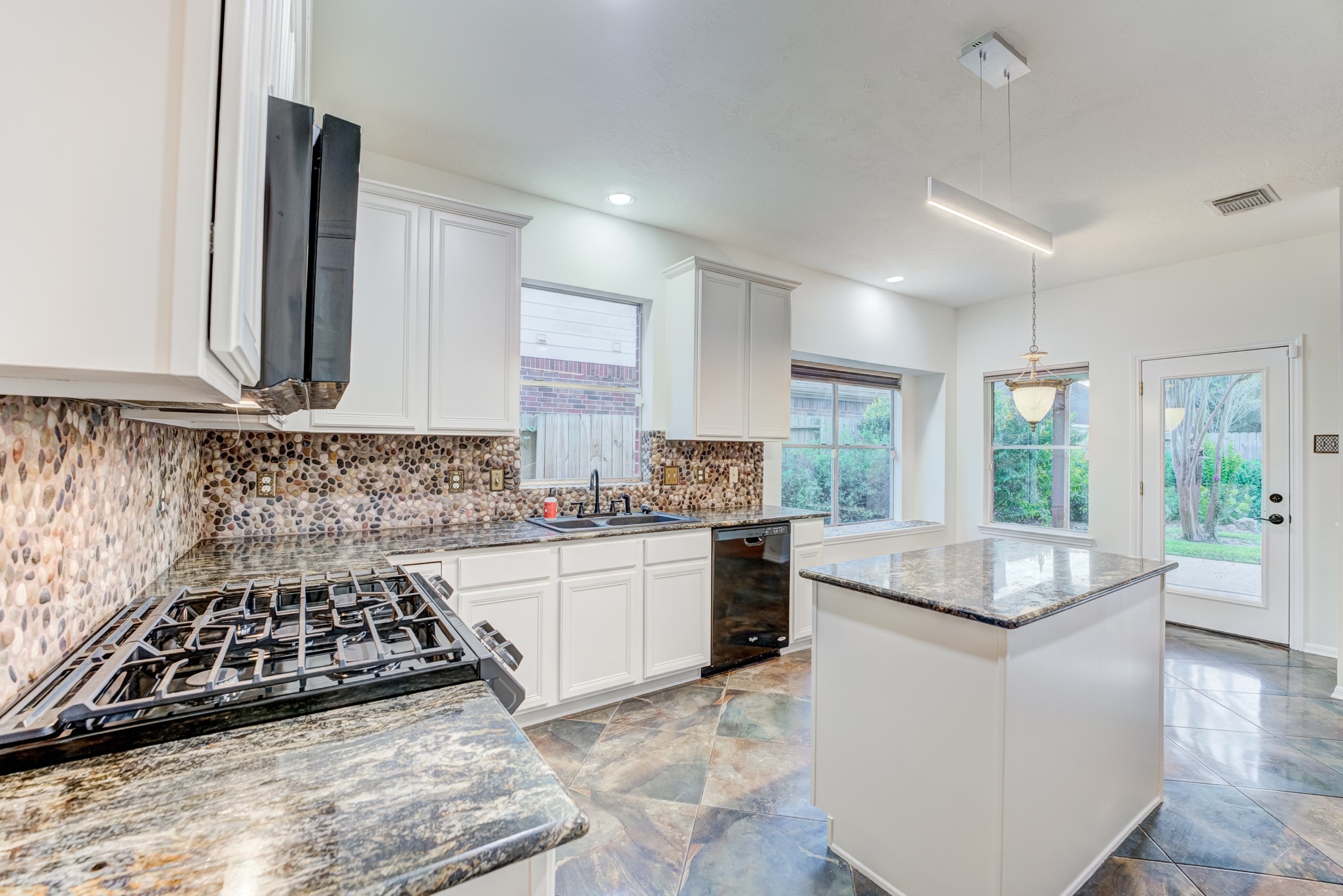 2706 Sun Beam Court Property Photo 10