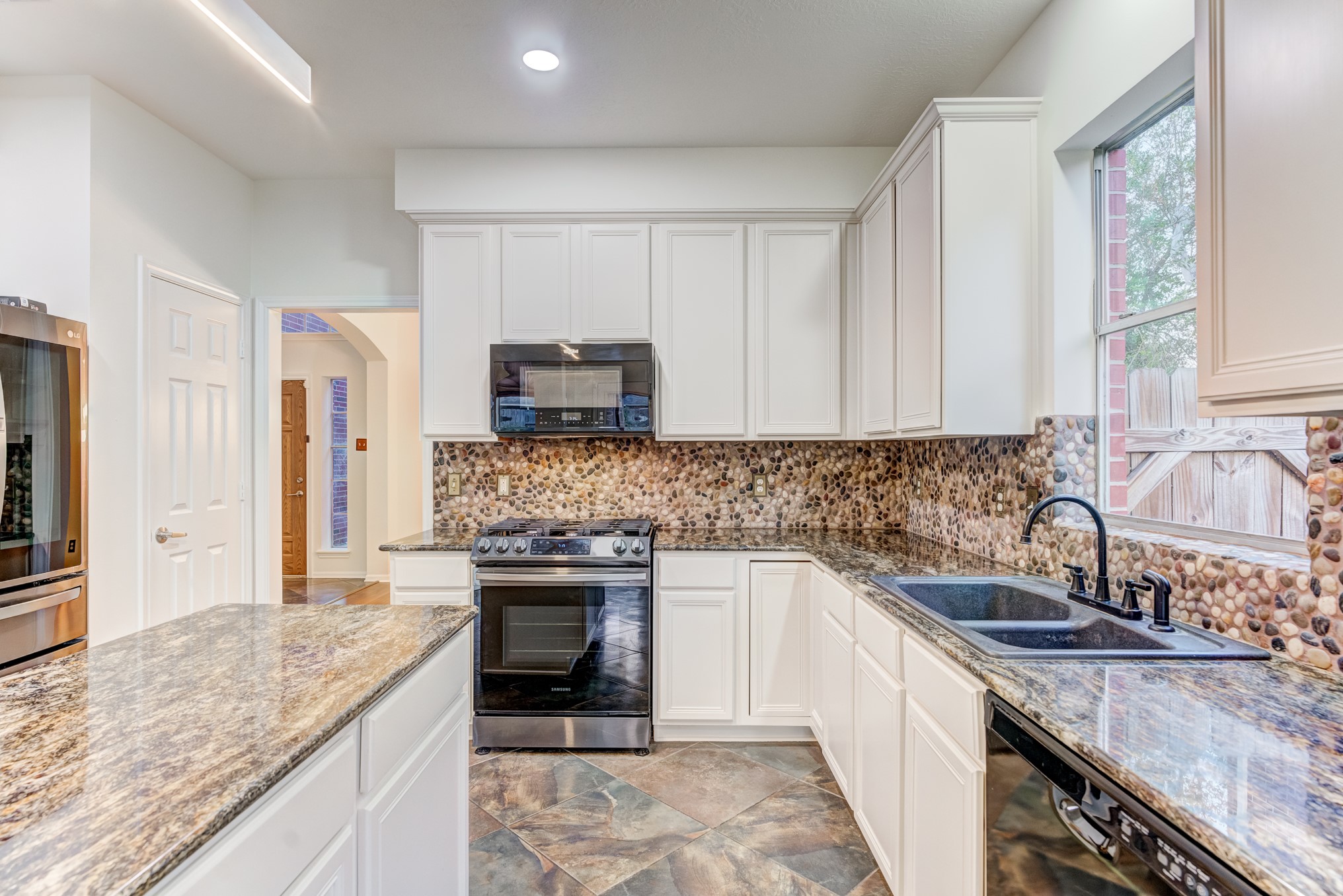 2706 Sun Beam Court Property Photo 12