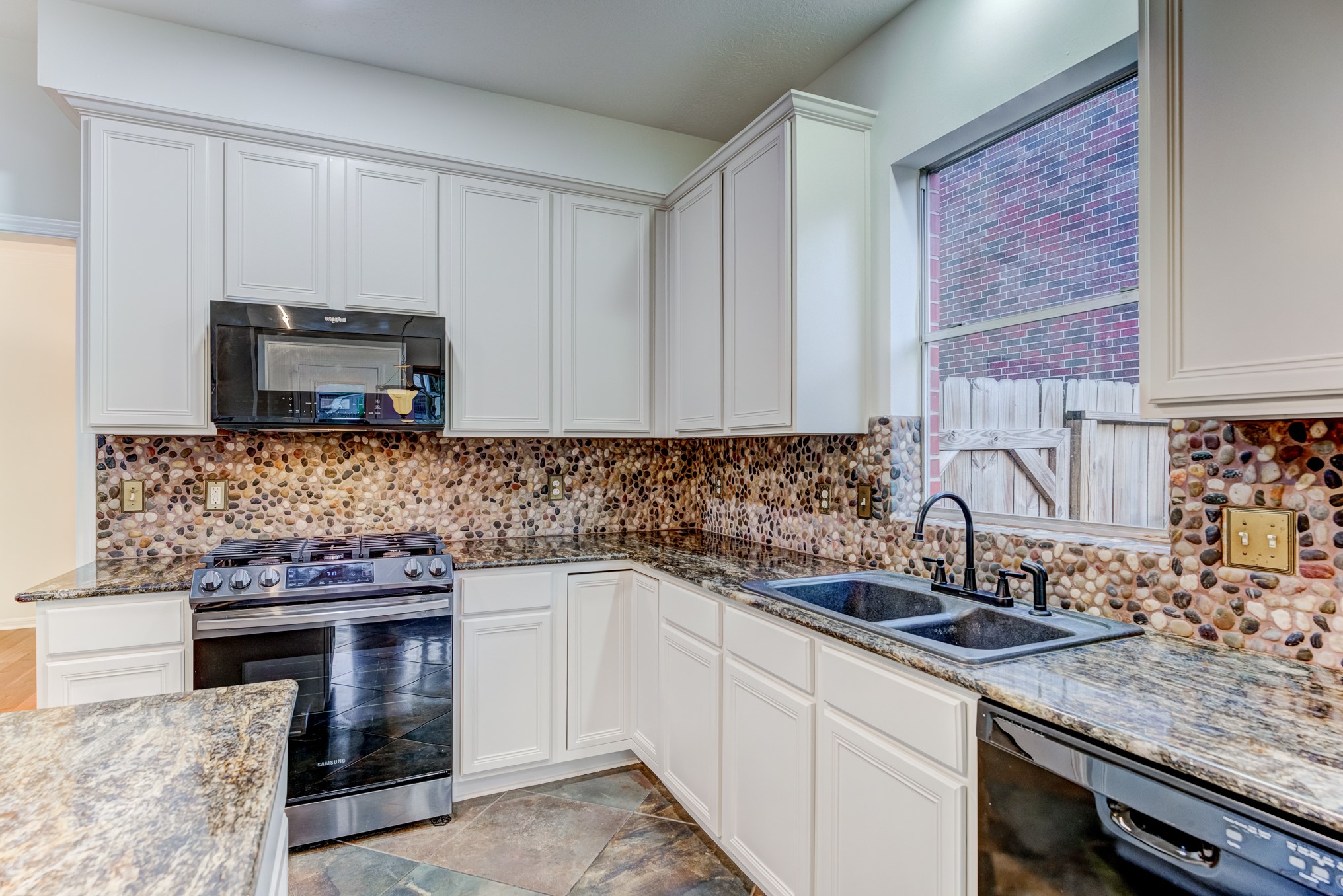 2706 Sun Beam Court Property Photo 13