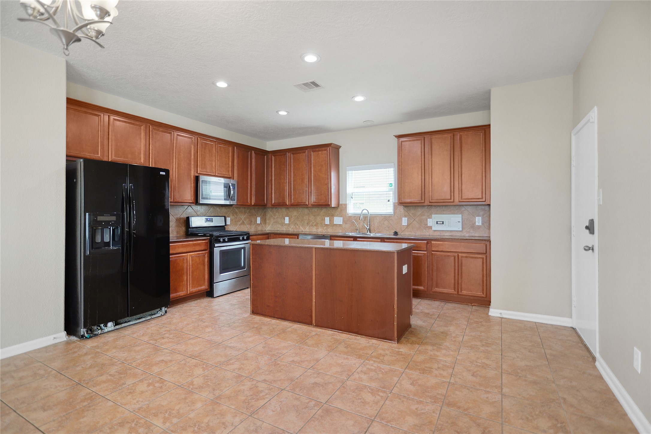 692 Casual Lane Property Photo 7