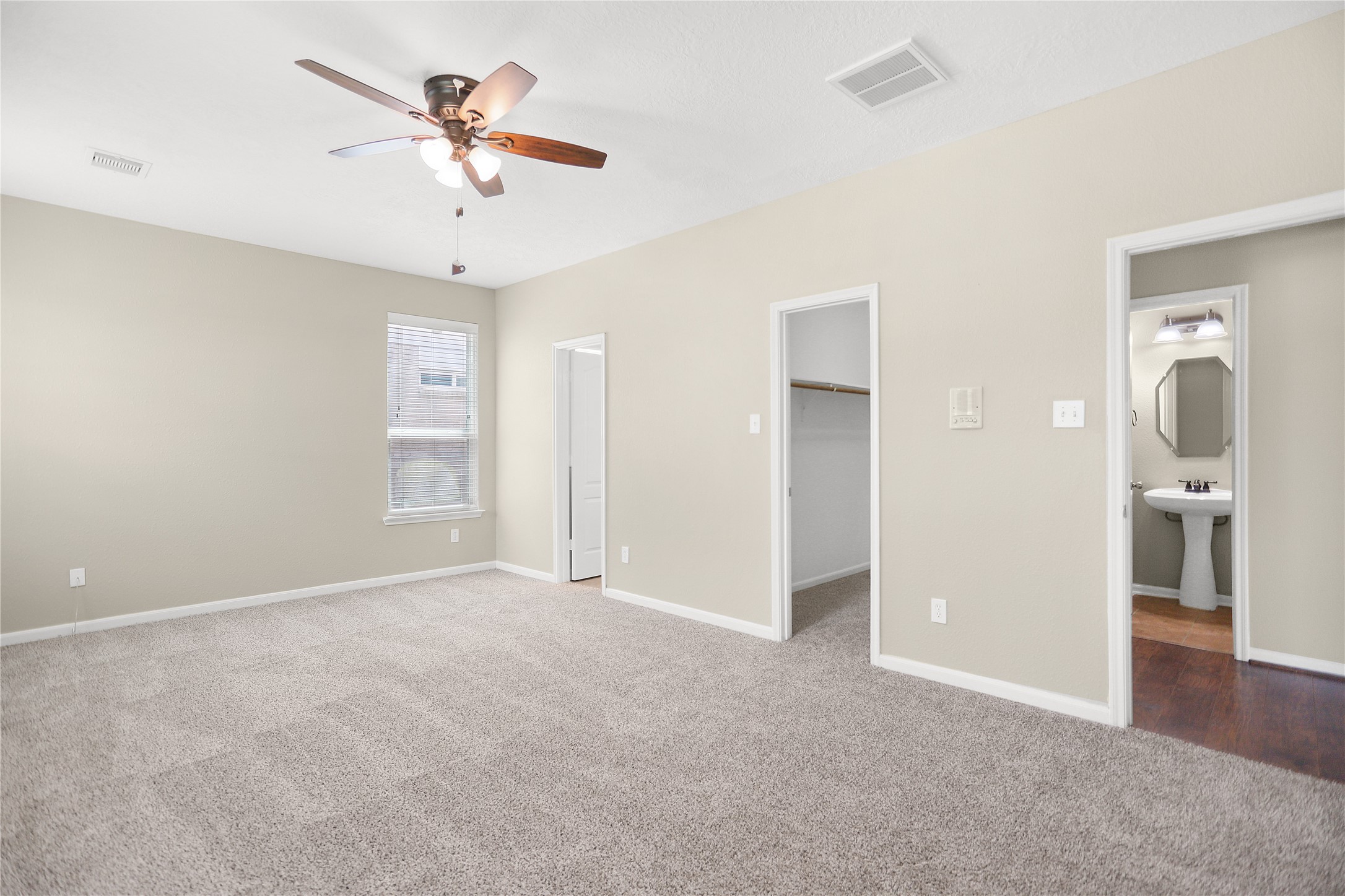 692 Casual Lane Property Photo 11
