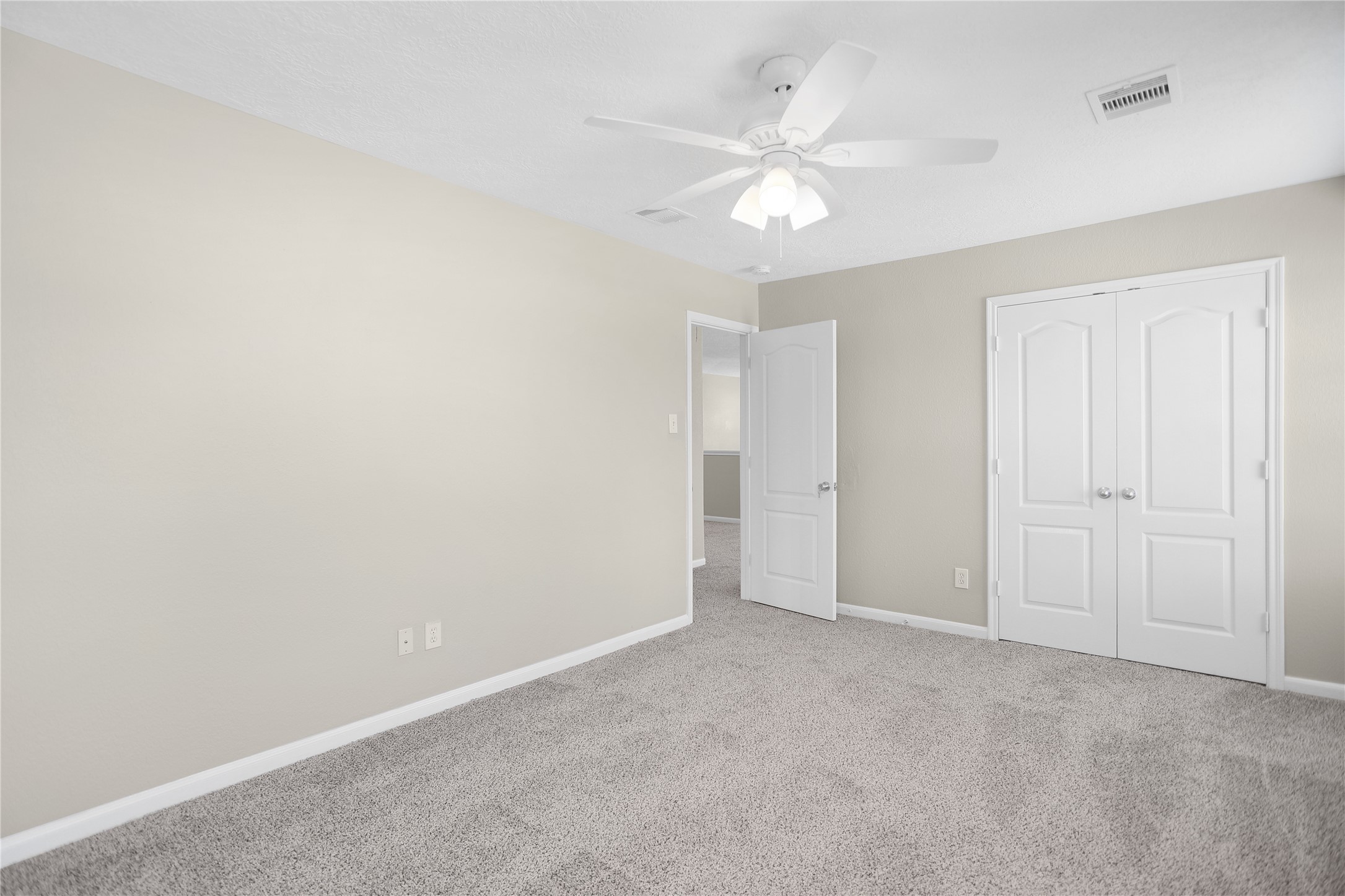692 Casual Lane Property Photo 18