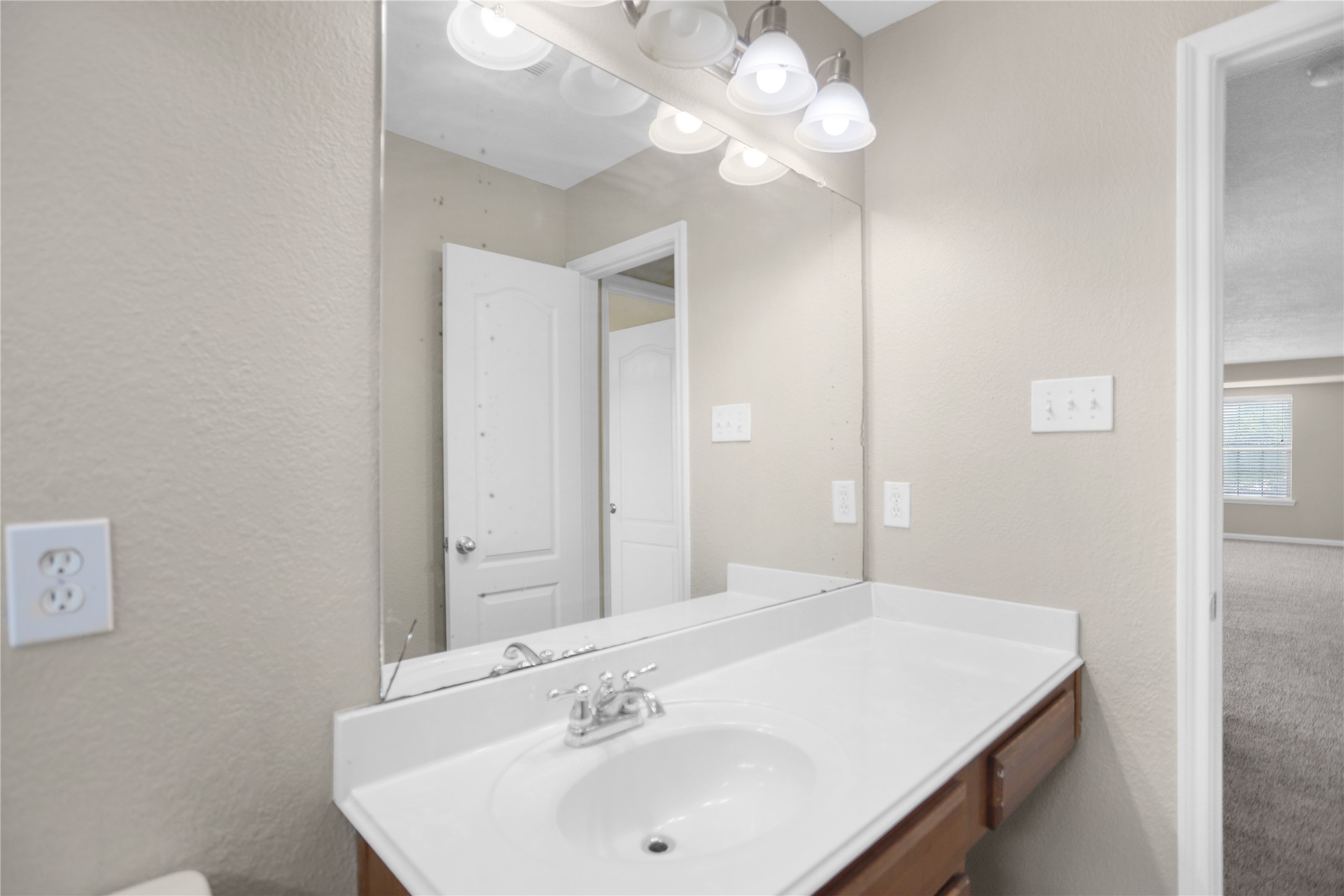 692 Casual Lane Property Photo 25