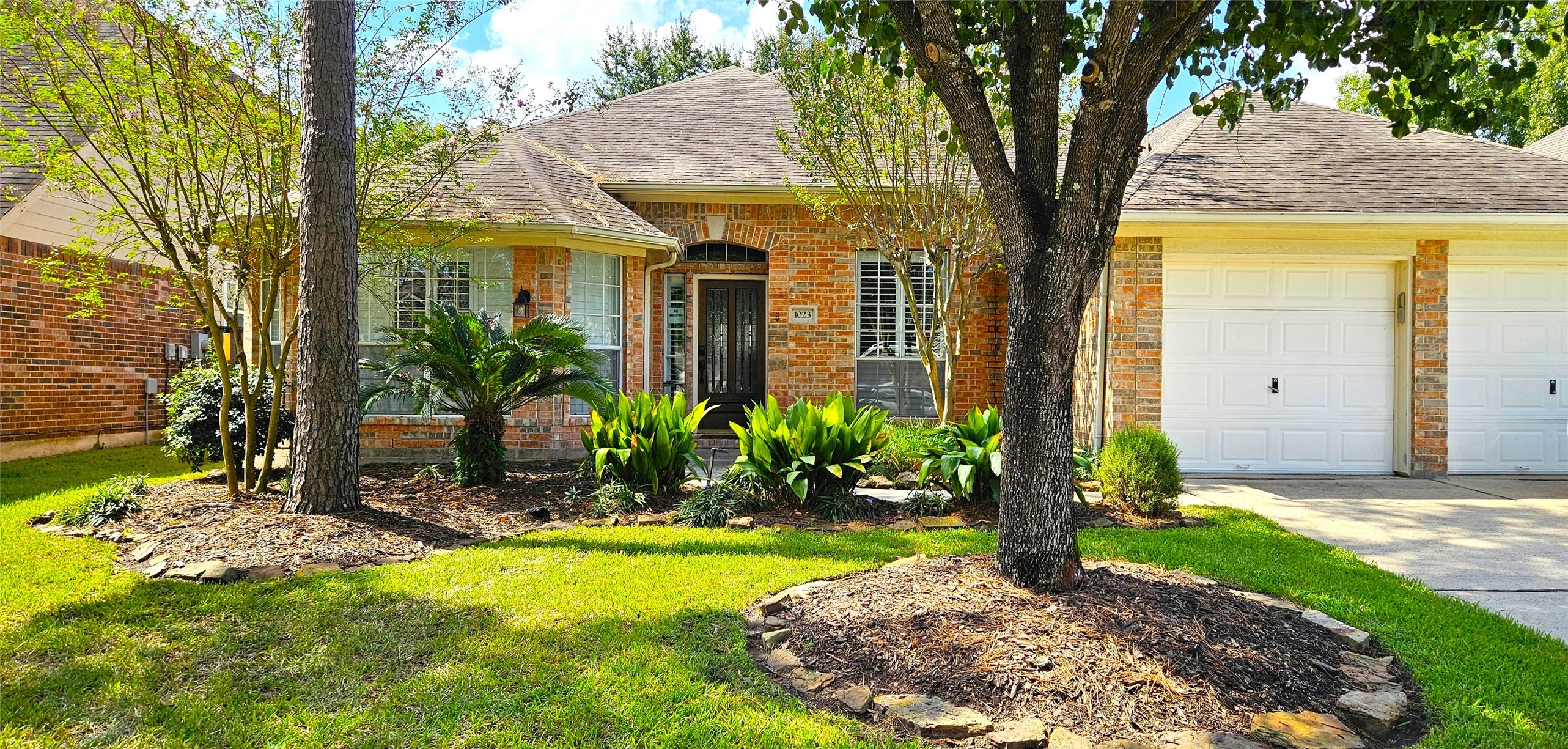 1023 Compass Cove Circle Property Photo 2