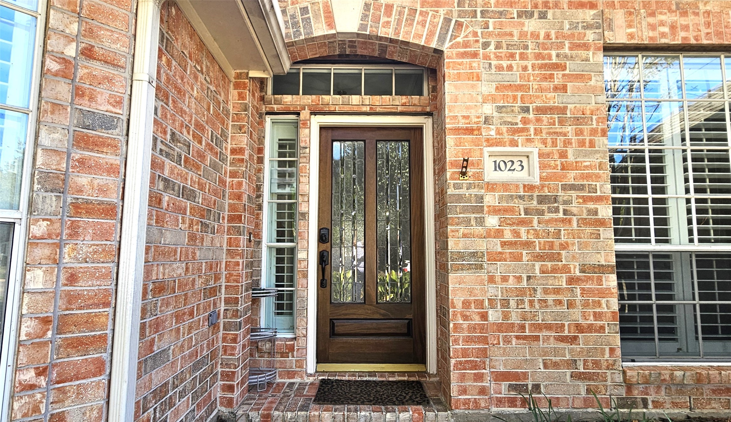 1023 Compass Cove Circle Property Photo 3