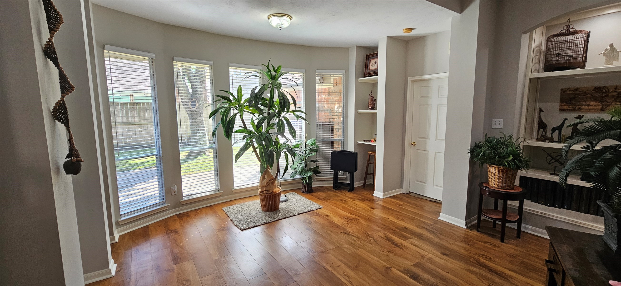 1023 Compass Cove Circle Property Photo 6