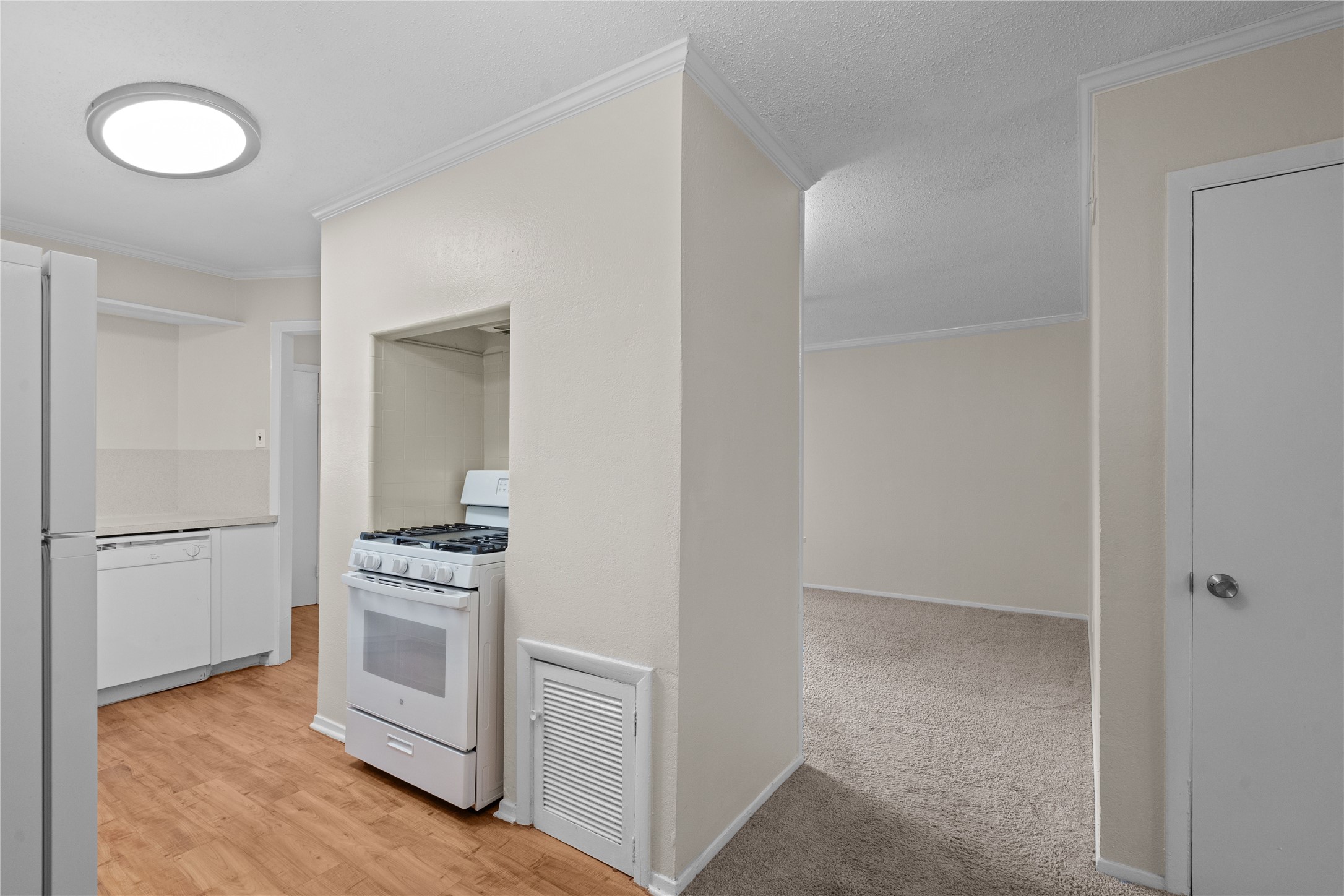 102 Strand Street 32 Property Photo 9