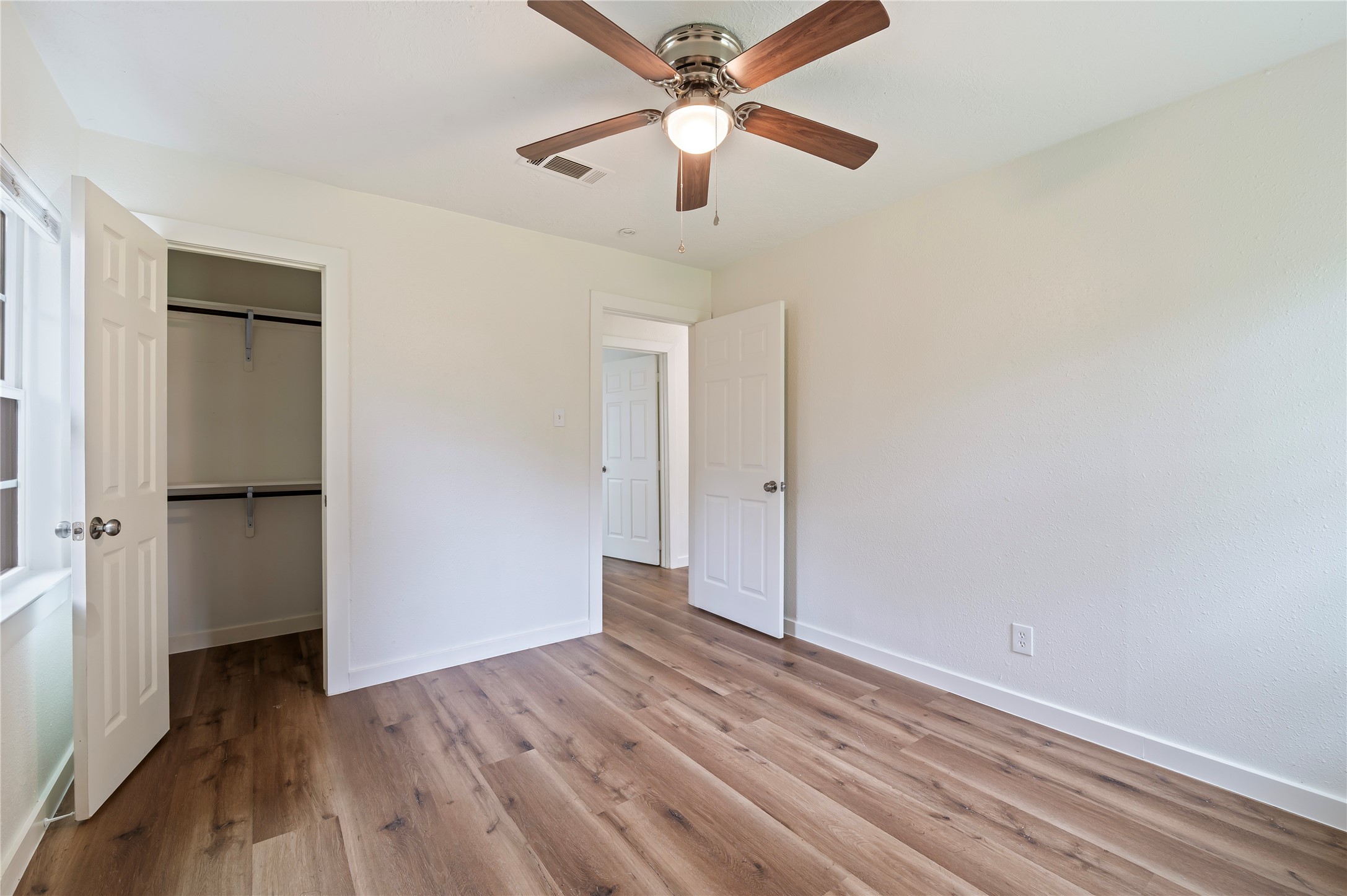 504 Burke Road Property Photo 10