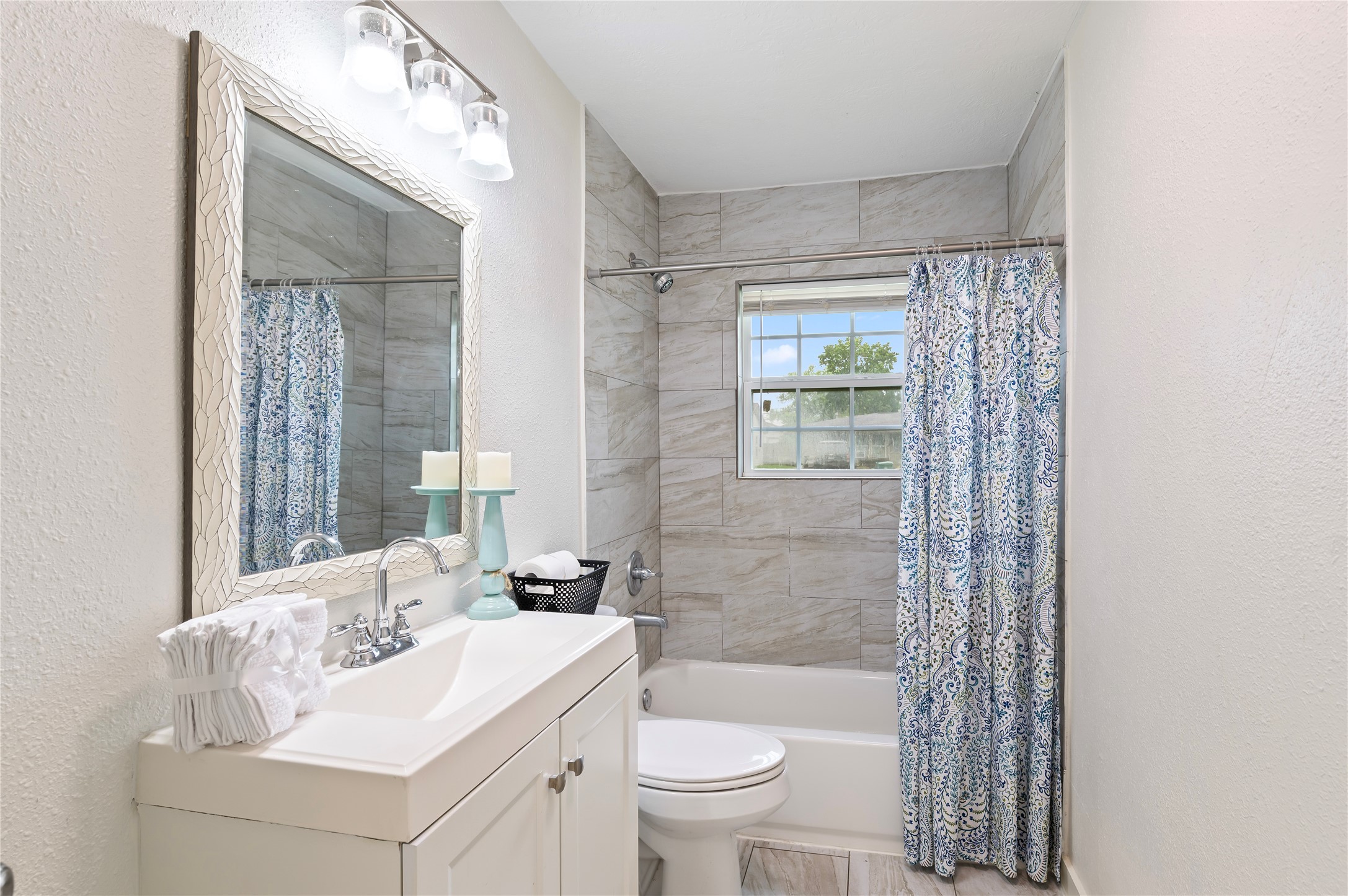 504 Burke Road Property Photo 13