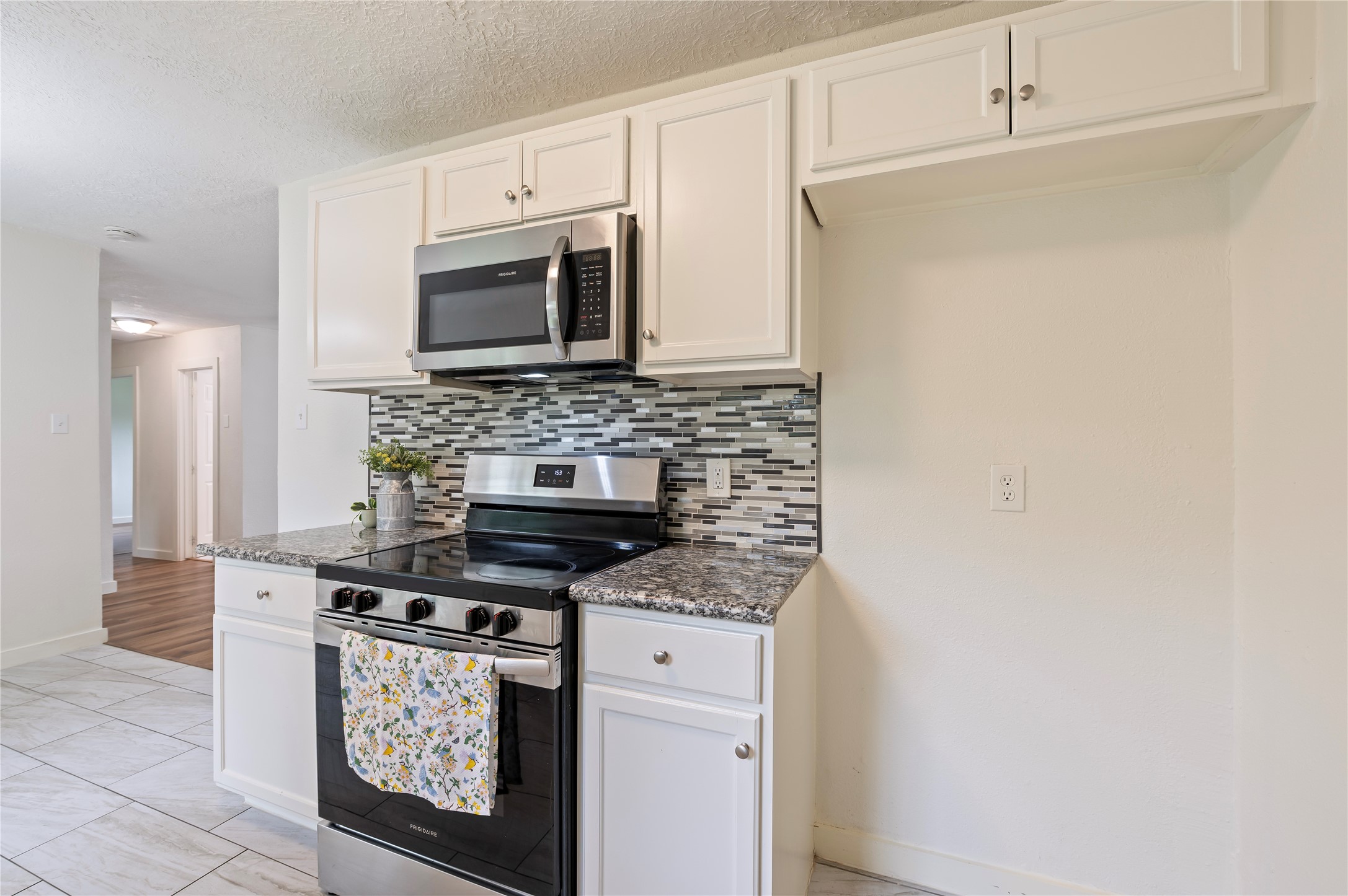 504 Burke Road Property Photo 17