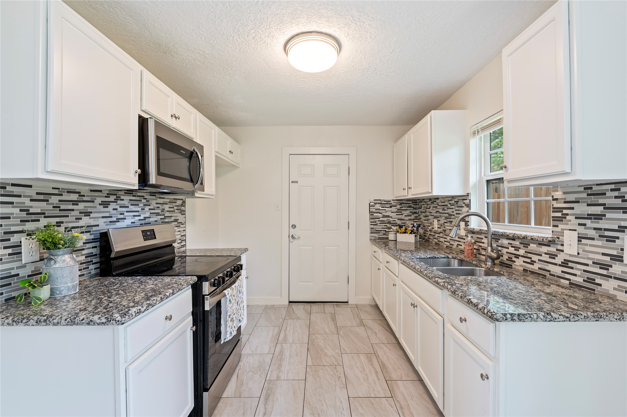 504 Burke Road Property Photo 19