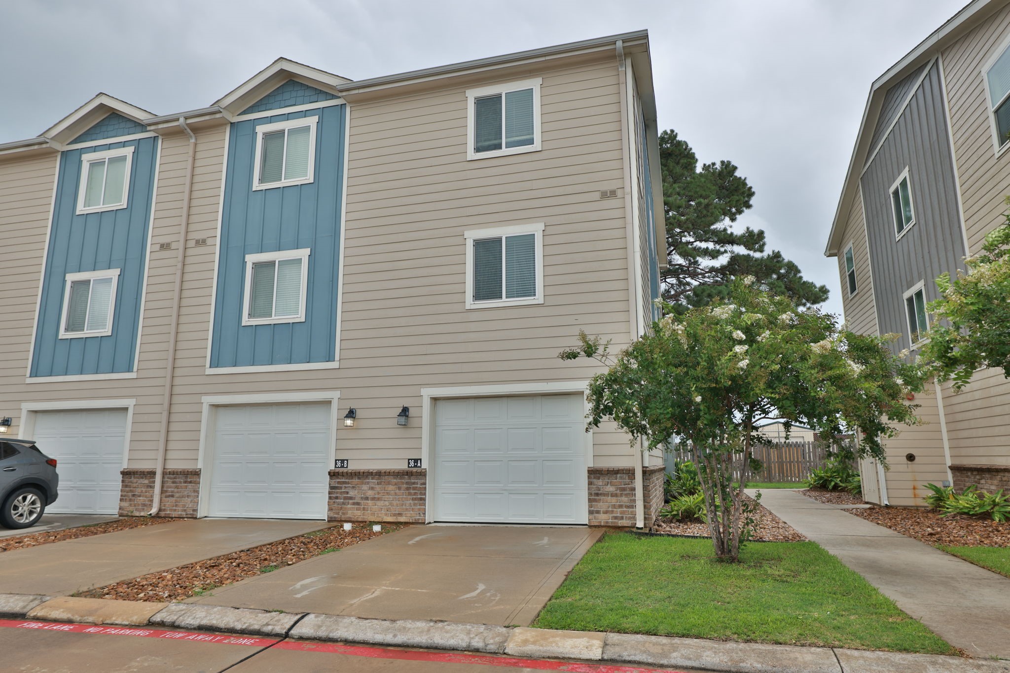 21155 Gosling Road 36b Property Photo 3