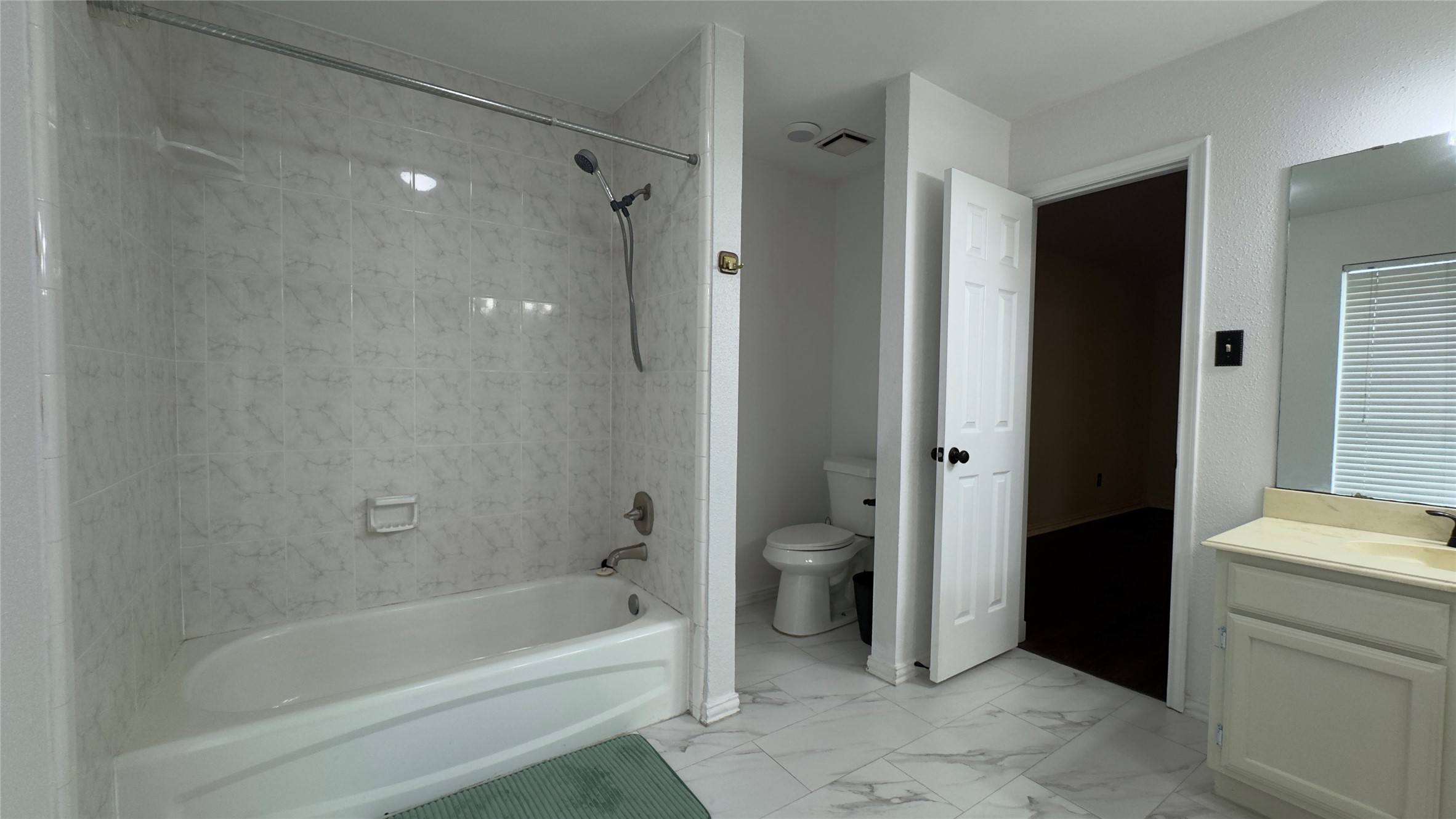 1918 Medway Drive Property Photo 19