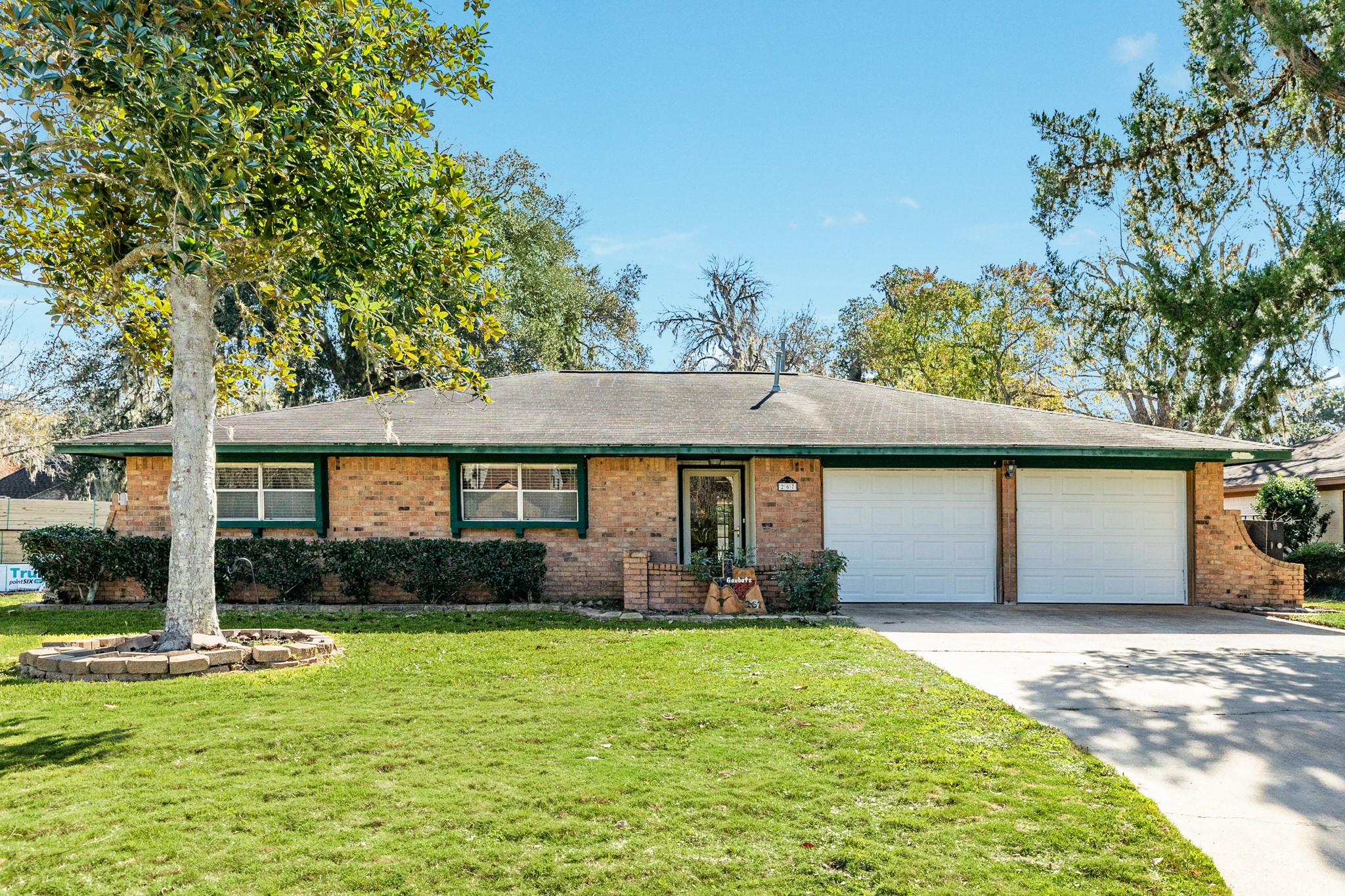 267 Wentworth Drive Property Photo 1