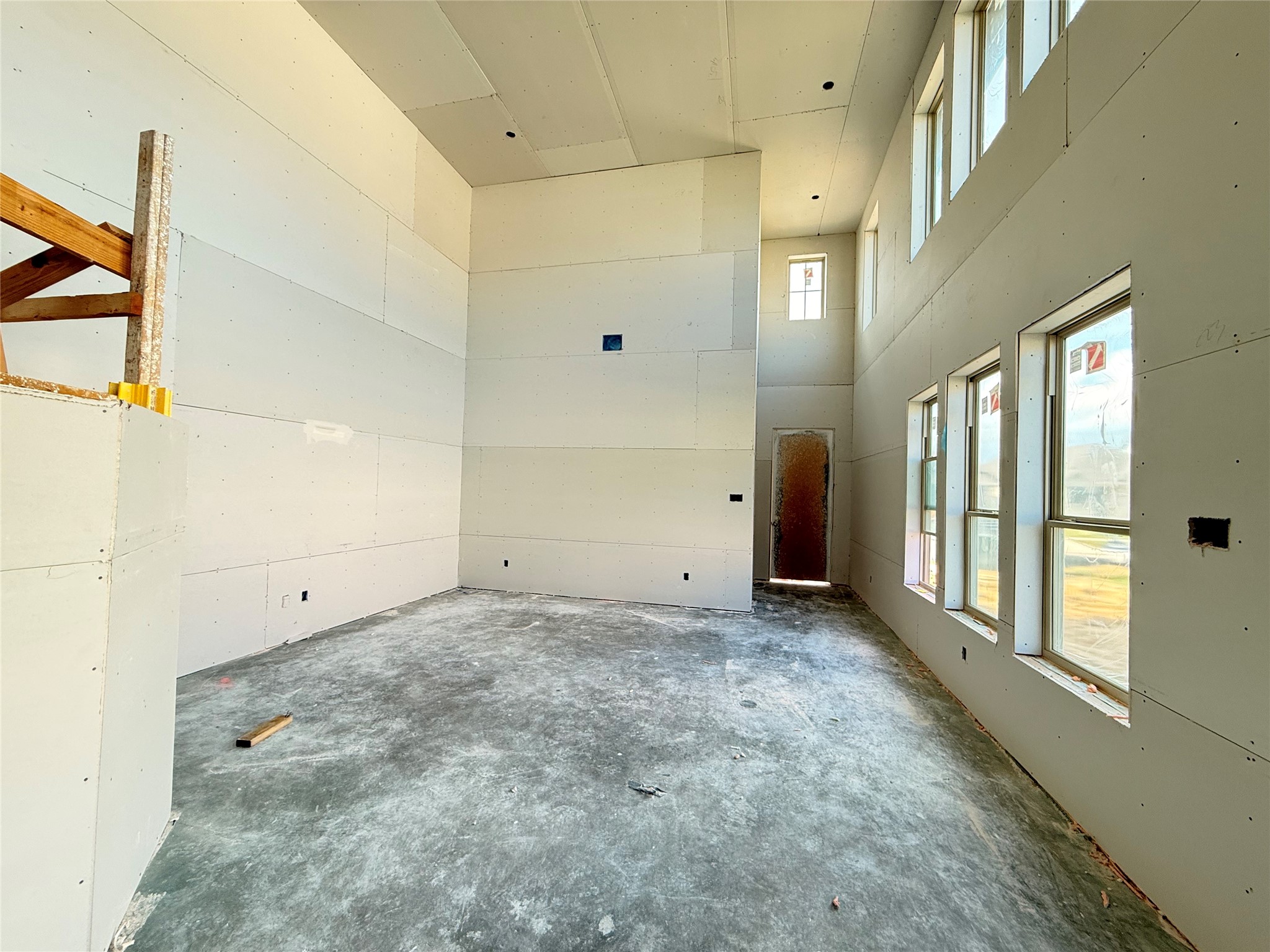 2530 Mission Heights Way Property Photo 9