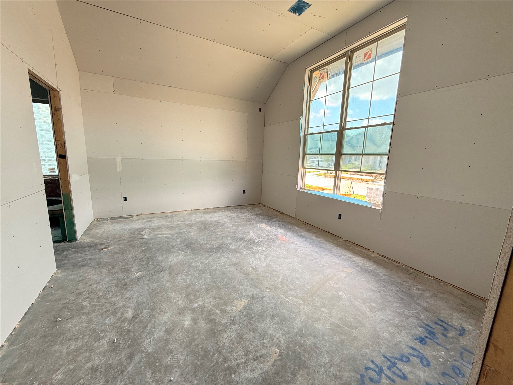 2530 Mission Heights Way Property Photo 21